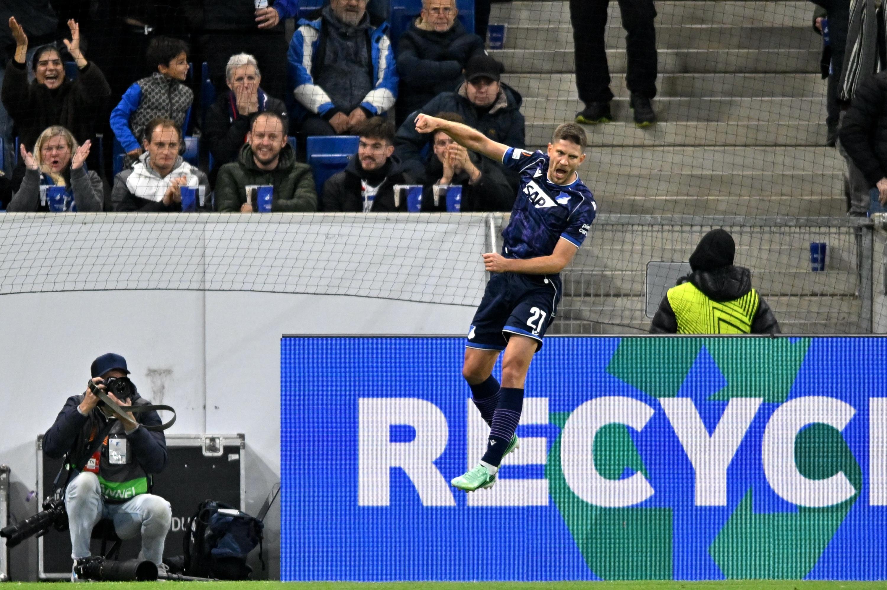 EN DIRECT - Hoffenheim-Lyon : des Gones démunis sont en train de sombrer en Allemagne