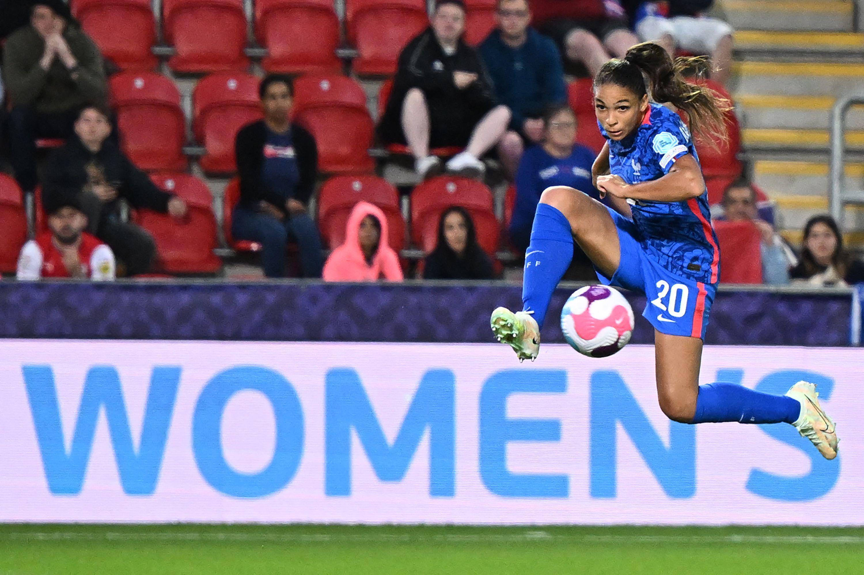 DIRECT - Euro féminin : suivez le quart de finale entre la France et les Pays-Bas