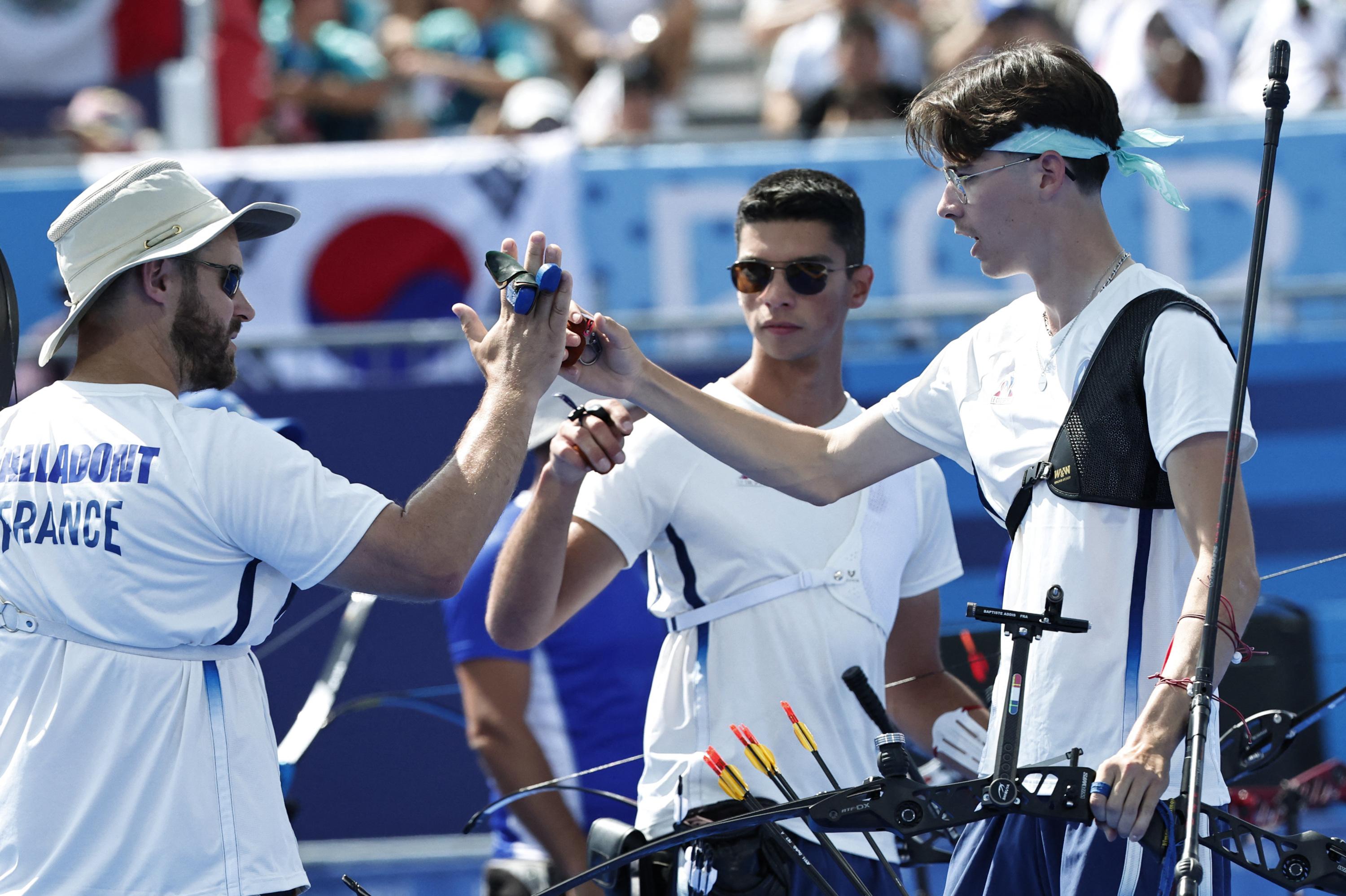 JO - Tir à l’arc (H) : l’équipe de France en finale après sa victoire au tie-break face à la Turquie