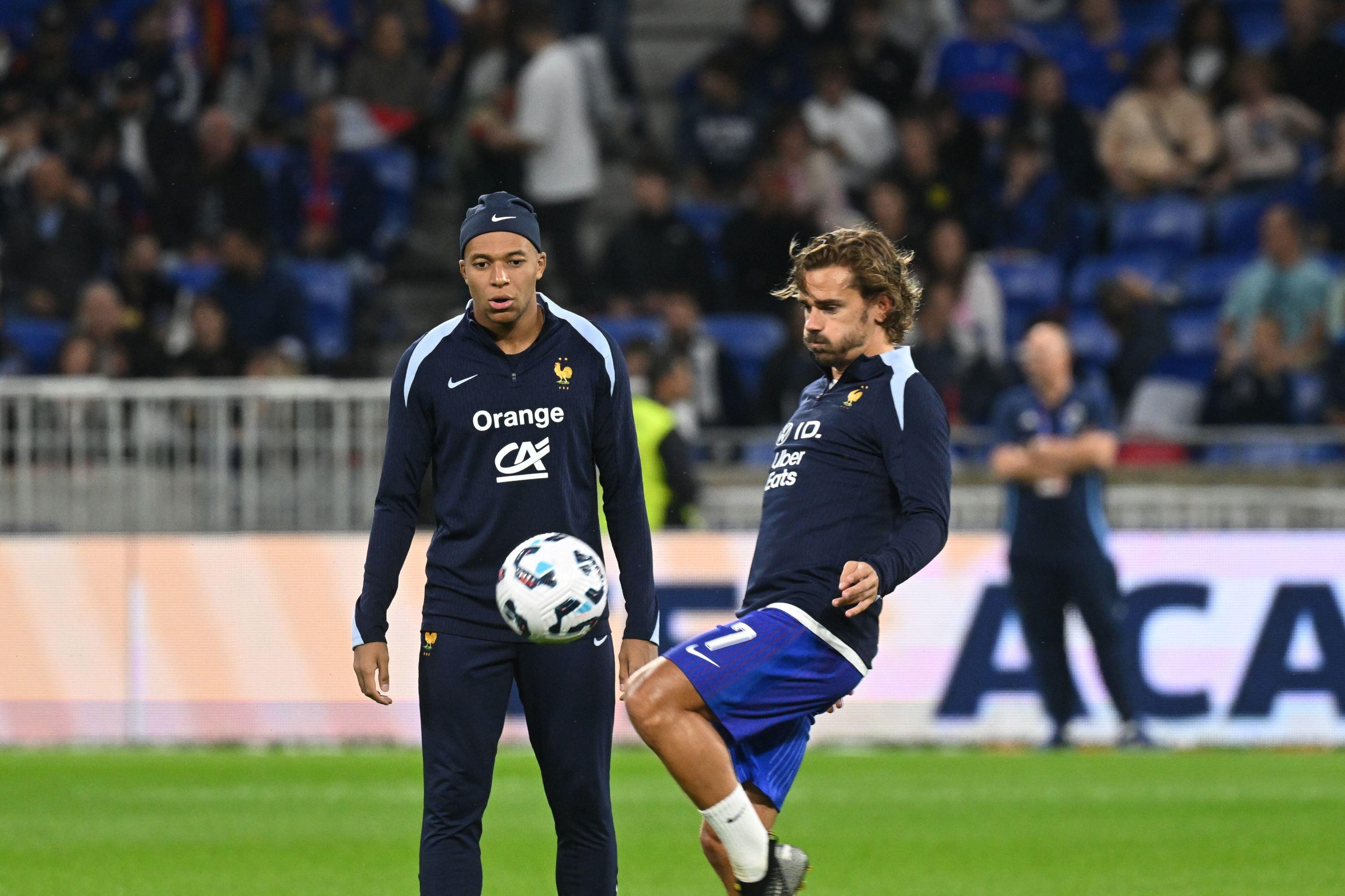 Équipe de France : Varane, Mbappé… Les anciens coéquipiers en sélection d’Antoine Griezmann lui rendent hommage