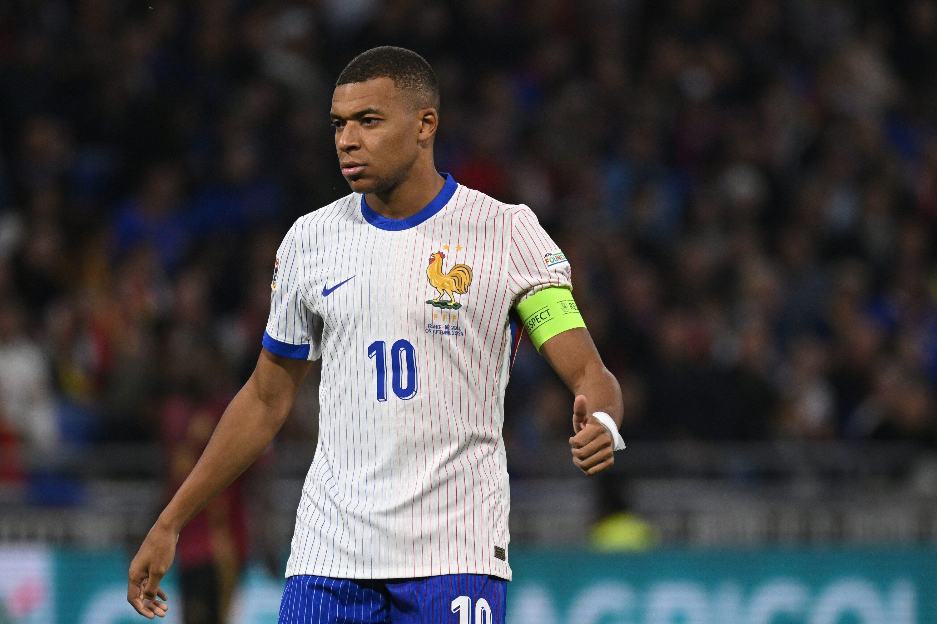 «Il faut arrêter de trop en parler», les Bleus montent au front pour défendre le capitaine Kylian Mbappé