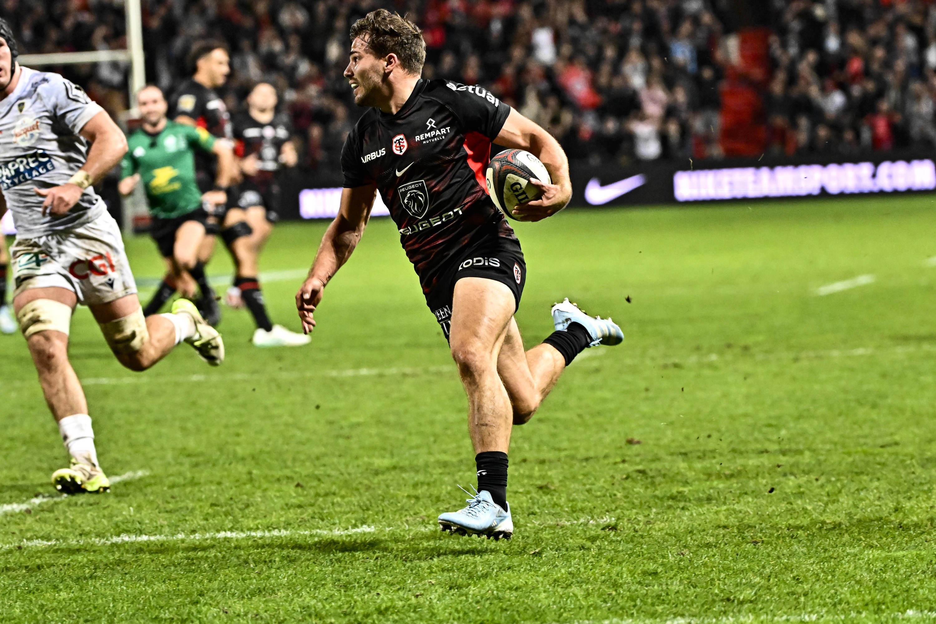 EN DIRECT - Exeter-Toulouse : Antoine Dupont et consorts favoris chez les Anglais