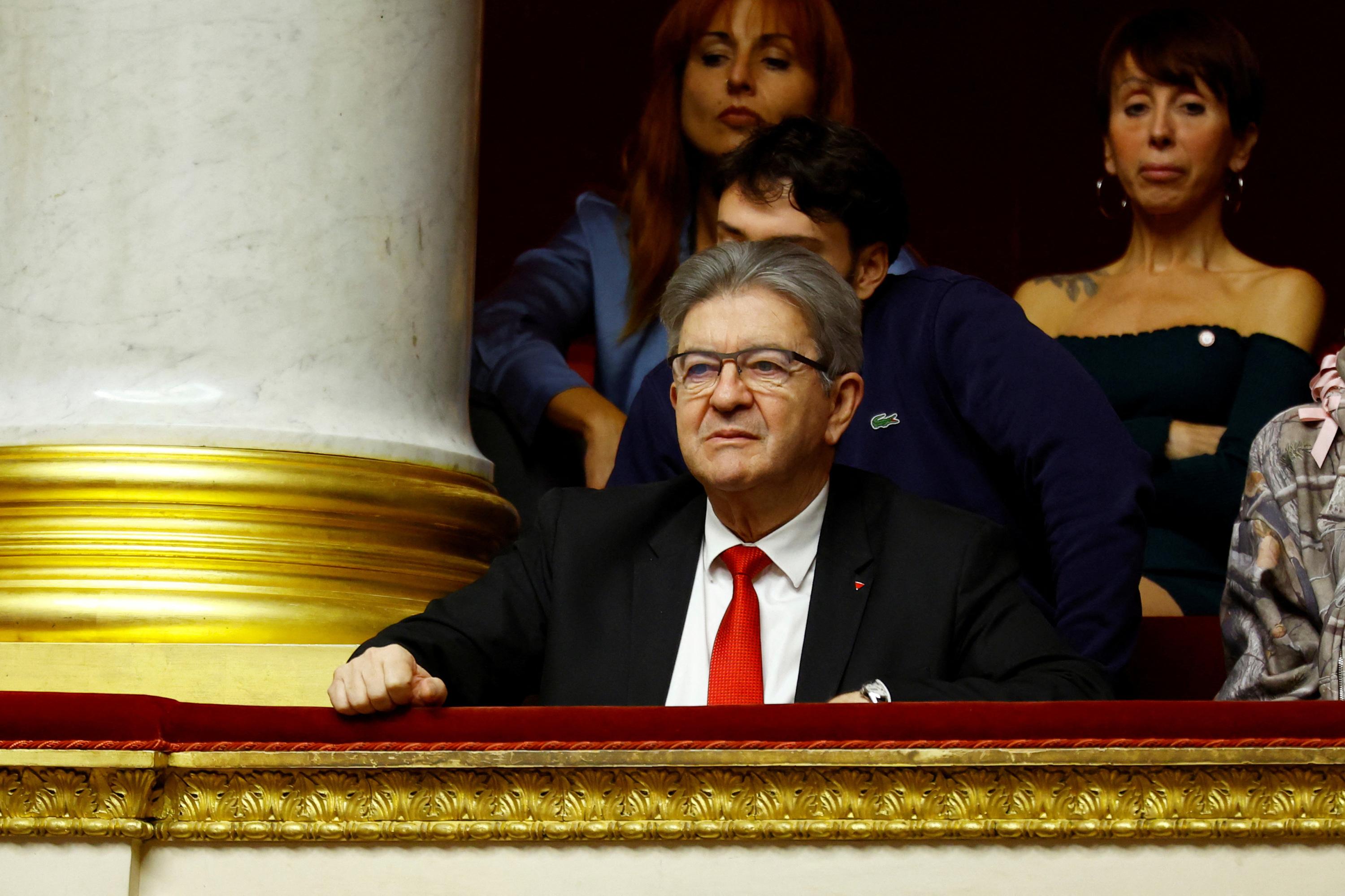 Le gouvernement de François Bayrou tombera «sans doute le 16 janvier», prédit Jean-Luc Mélenchon