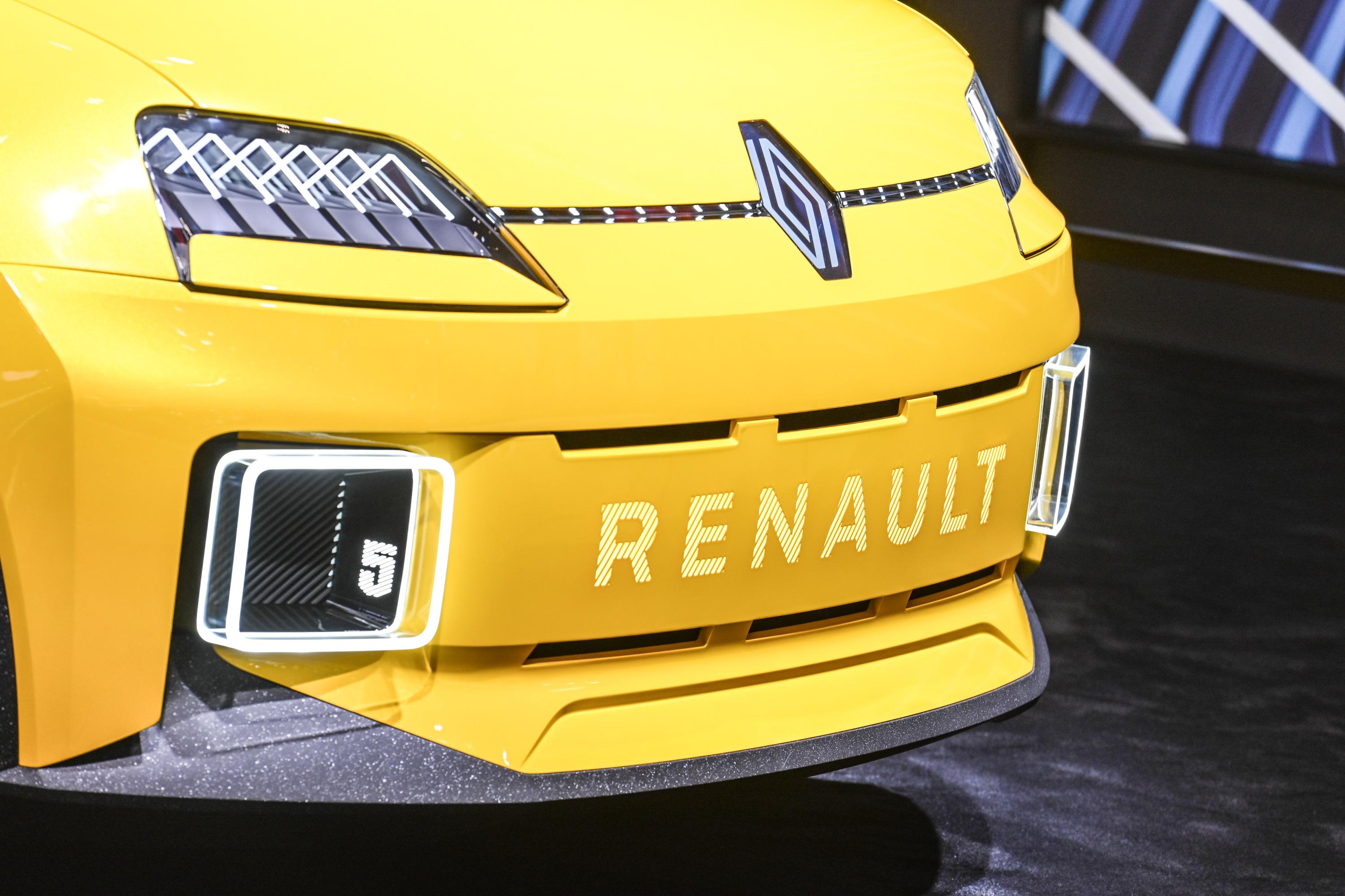 Renault rappelle deux modèles de sa R5 électrique à cause d’un potentiel risque de panne