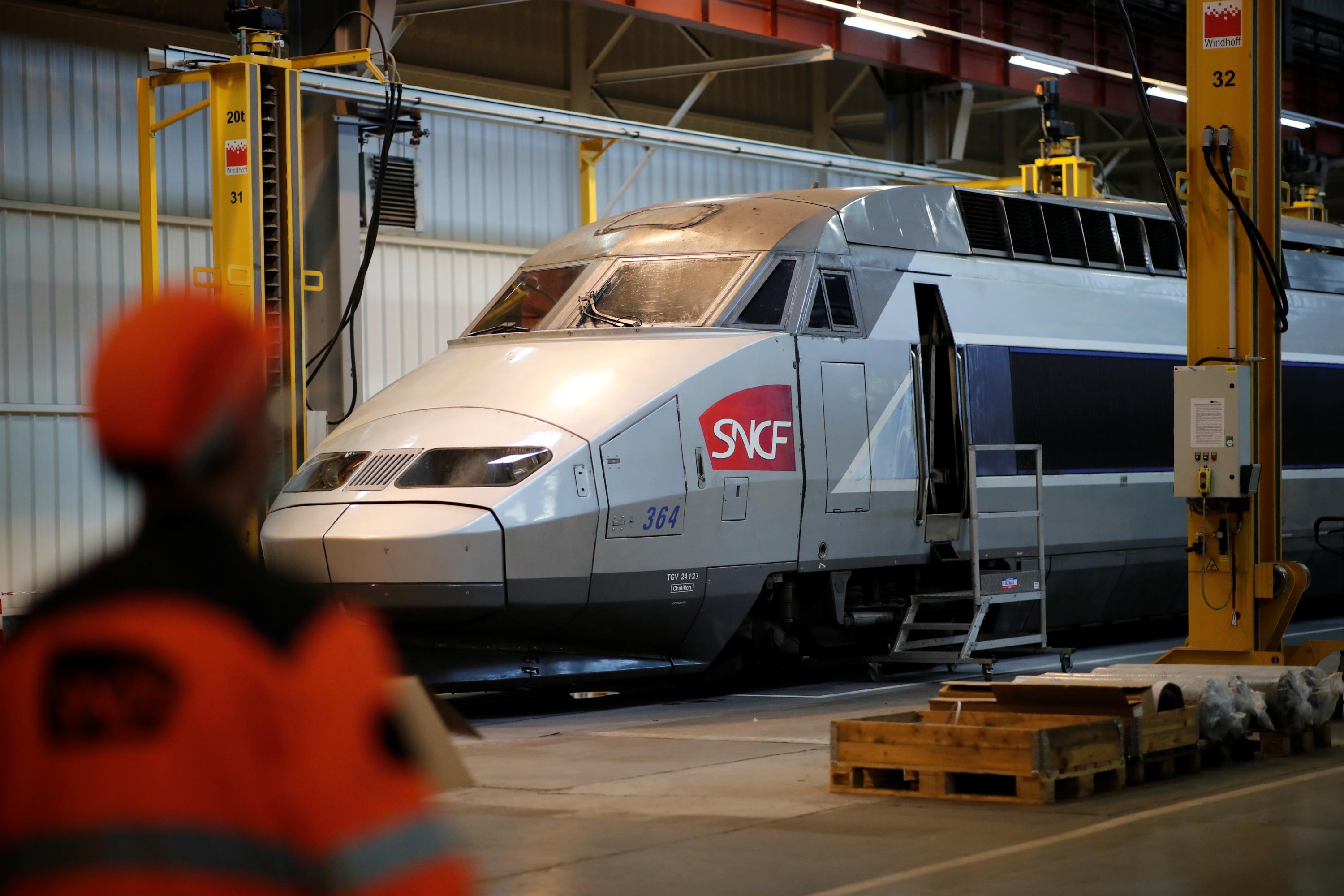 Nouveau Ne Retrouve Mort Dans Un Train A Marseille Une Quadragenaire Mise En Examen