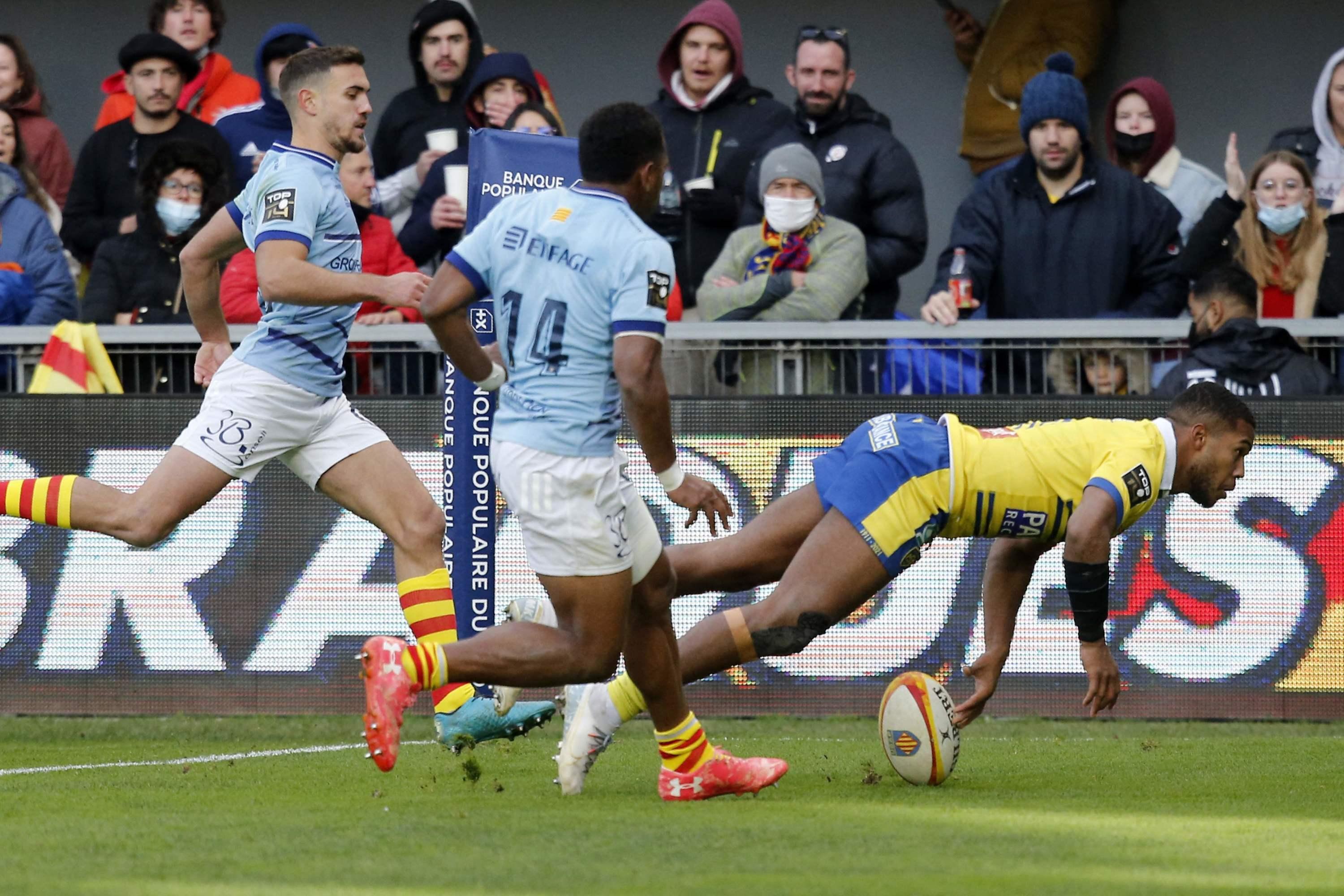 Top 14 : Clermont chute à Perpignan, Biarritz enfonce le Stade Français, la Rochelle en balade contre Pau