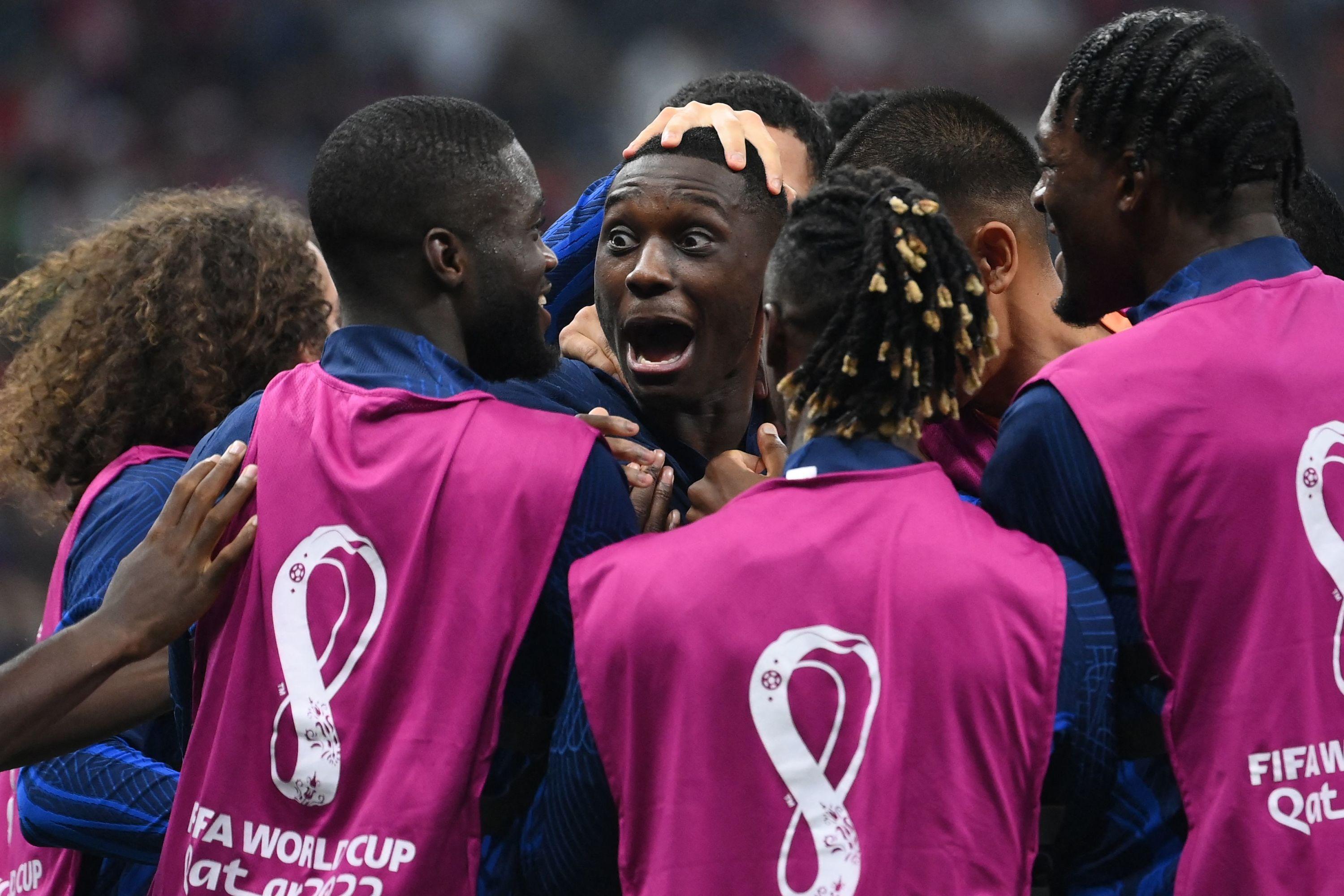 Pour une fois, les supporters français devraient remporter le match des  tribunes - Coupe du Monde de la FIFA, Qatar 2022