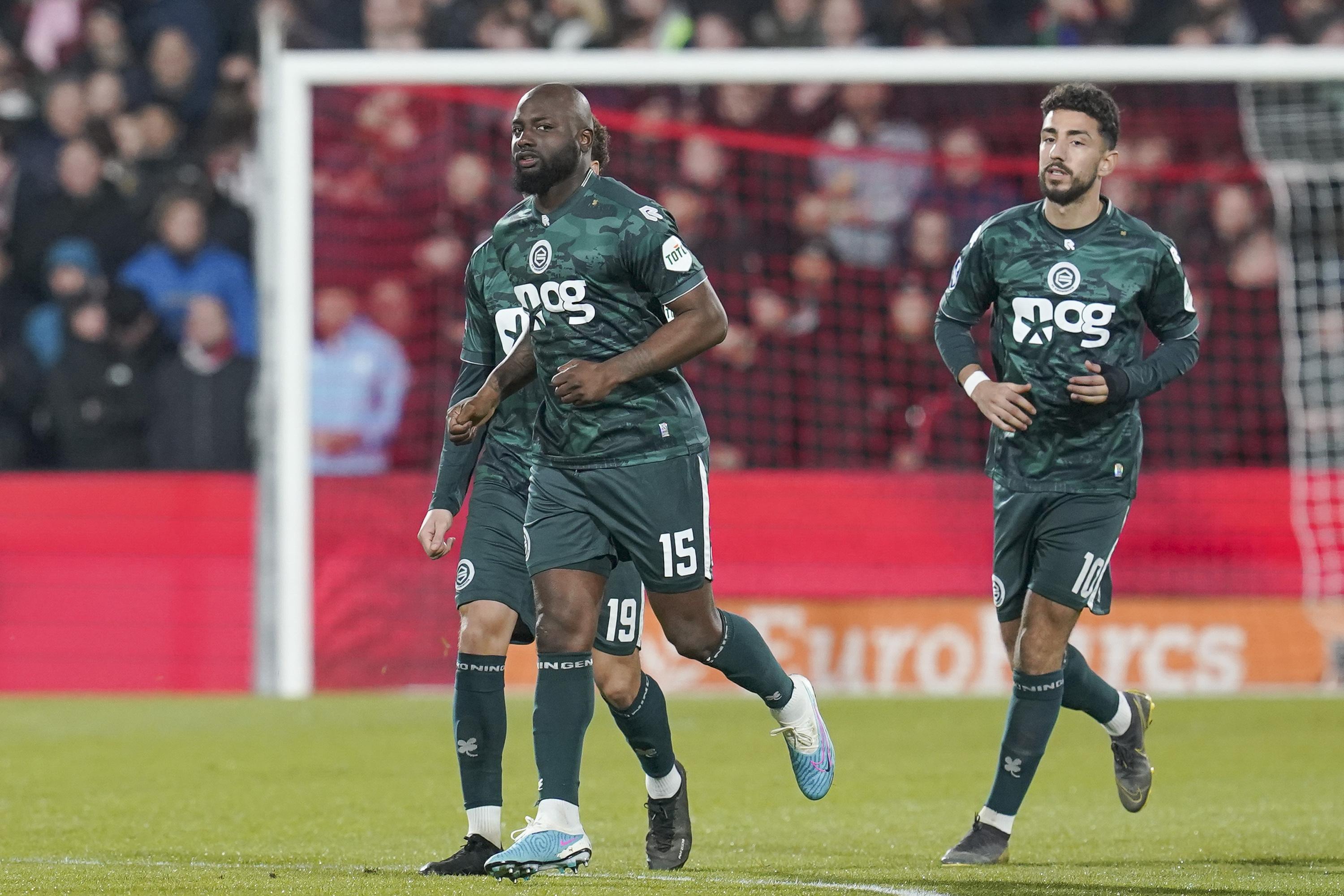 Foot : Le Néerlandais Jetro Willems frappé par un fan en plein match