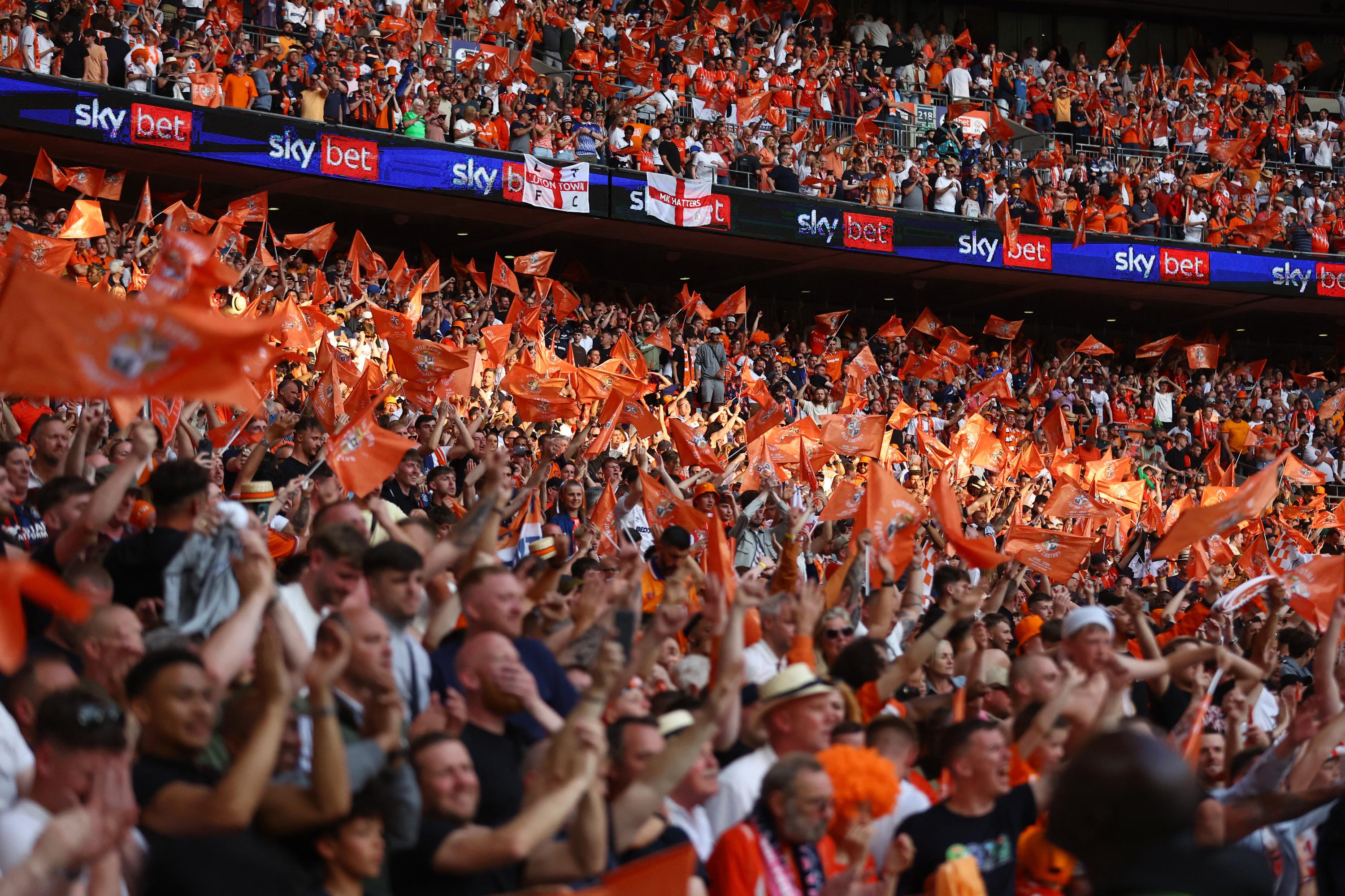 Foot : après un scénario fou contre Coventry, Luton promu en Premier League