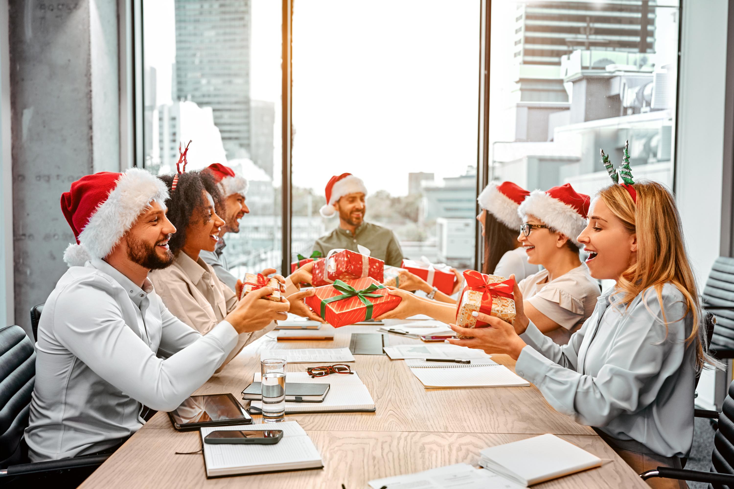 Secret Santa : le guide pour trouver le cadeau de Noël idéal pour un  collègue
