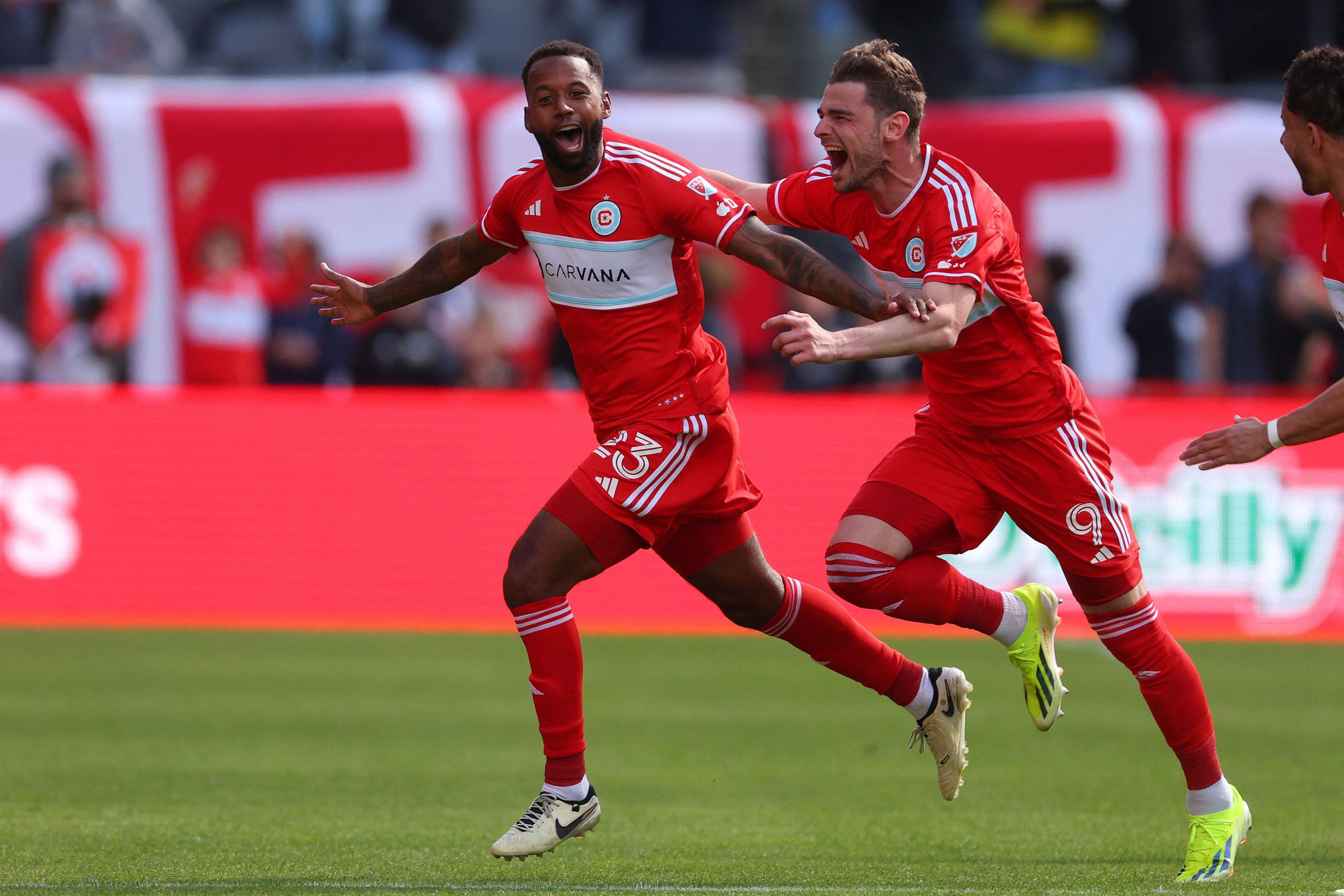 Foot : aidé par un vent de folie, l'incroyable but vainqueur de Chicago en MLS (vidéo)