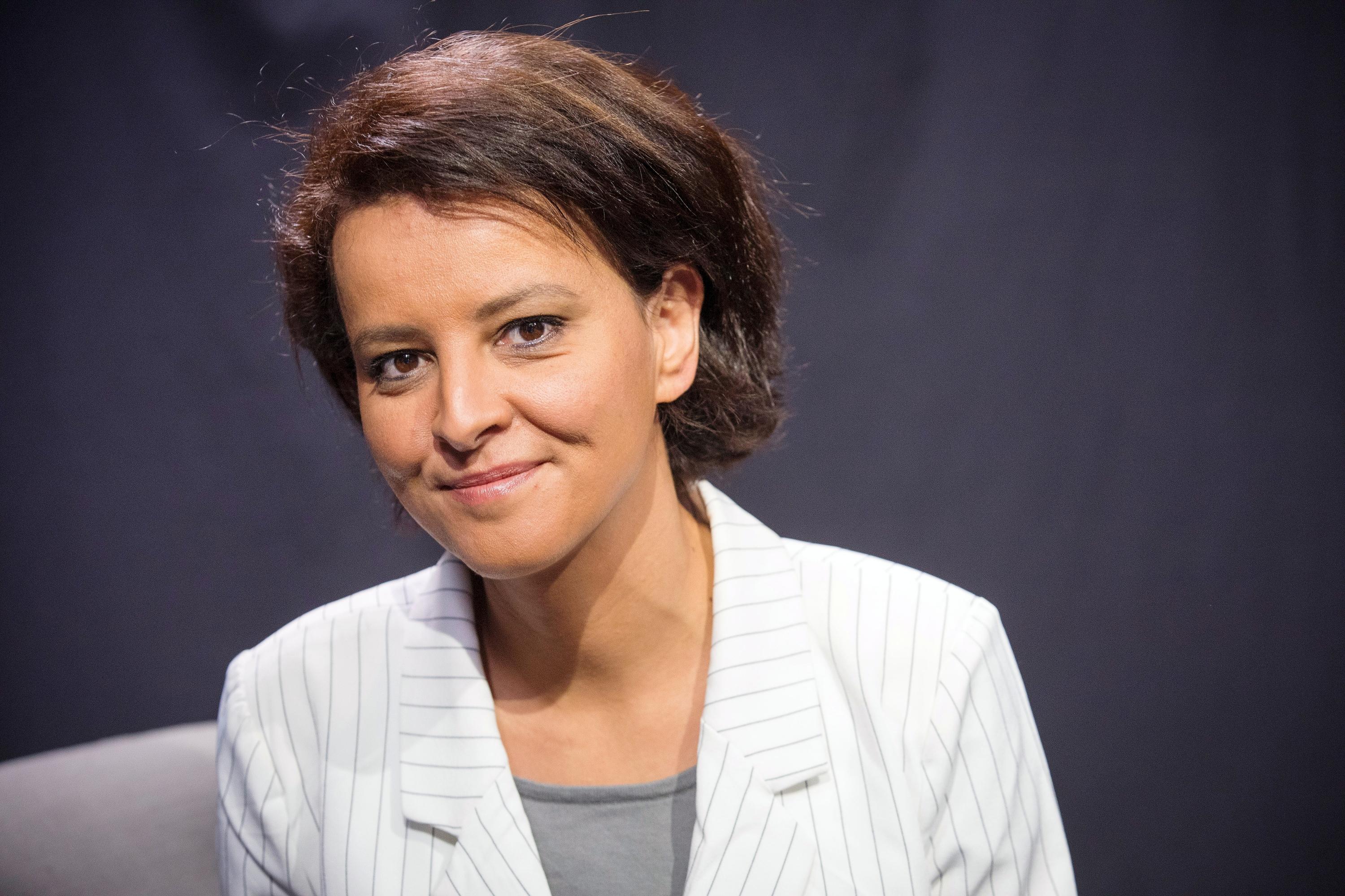 «Nous défendre face à une aliénation» : raillée après avoir proposé de «rationner Internet», Najat Vallaud-Belkacem défend sa tribune au Figaro