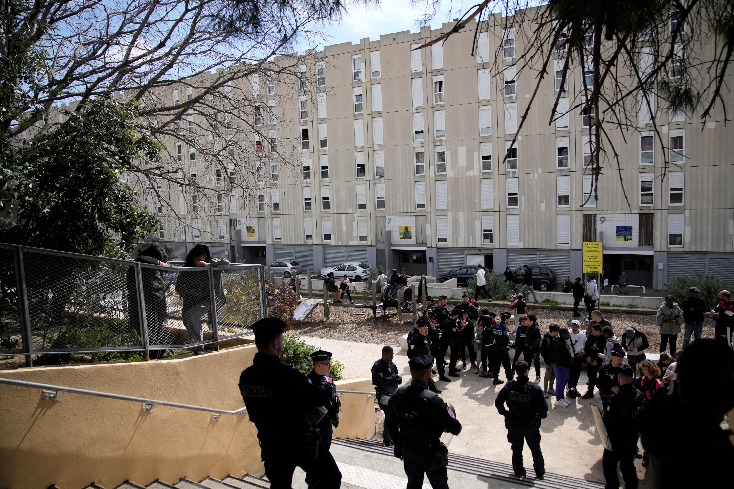 Marseille : au lendemain de la venue de Macron, les trafiquants de drogue déjà de retour à La Castellane