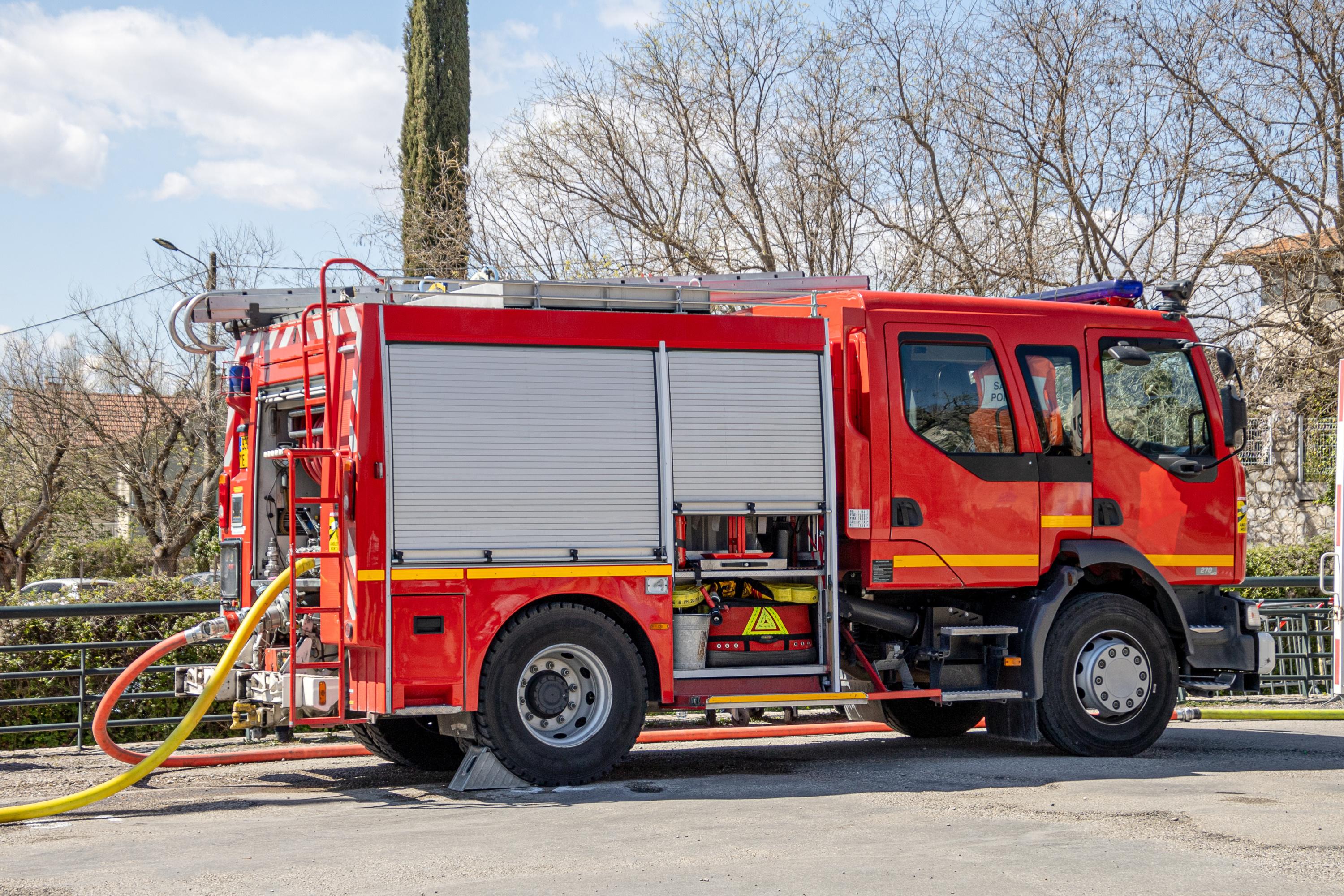 Saint-Étienne : un mort et deux personnes hospitalisées après un incendie