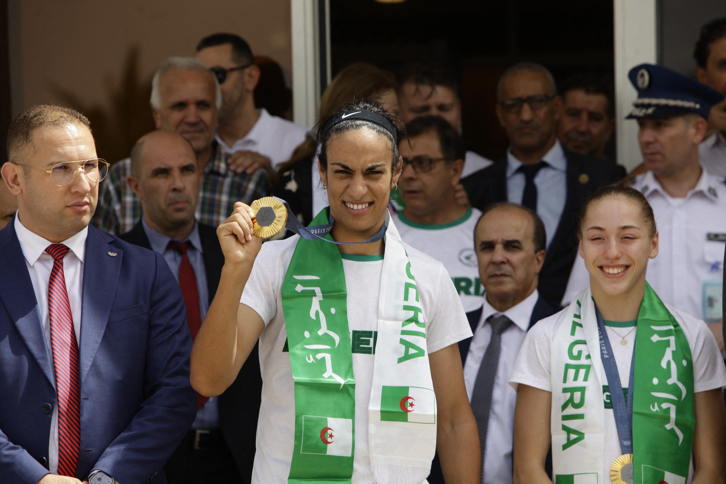 JO 2024 : Imane Khelif et Kaylia Nemour accueillies en héroïnes à Alger