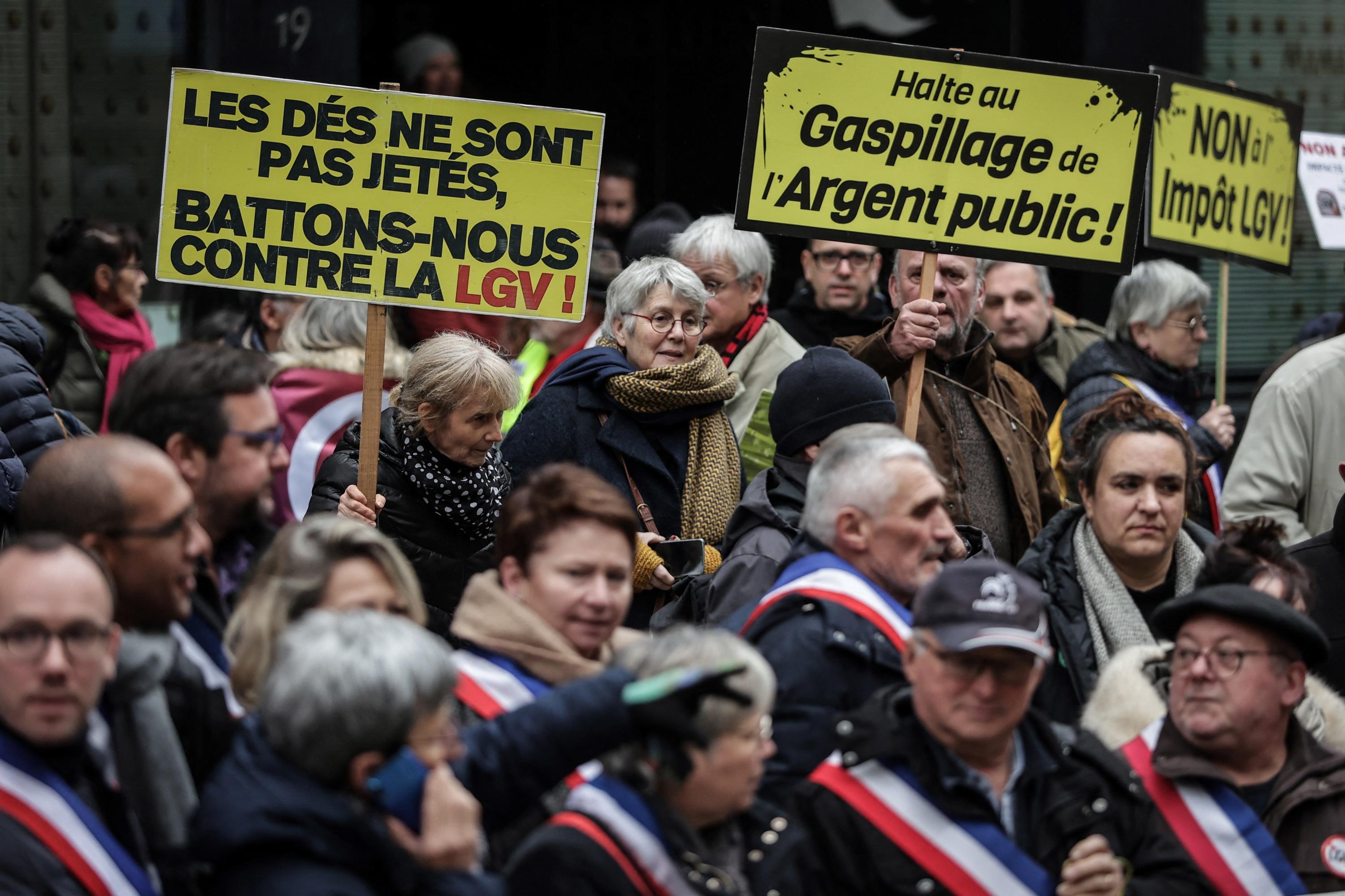 900 millions d’euros d’aménagements ferroviaires au sud de Bordeaux : les élus et les citoyens divisés sur leur utilité