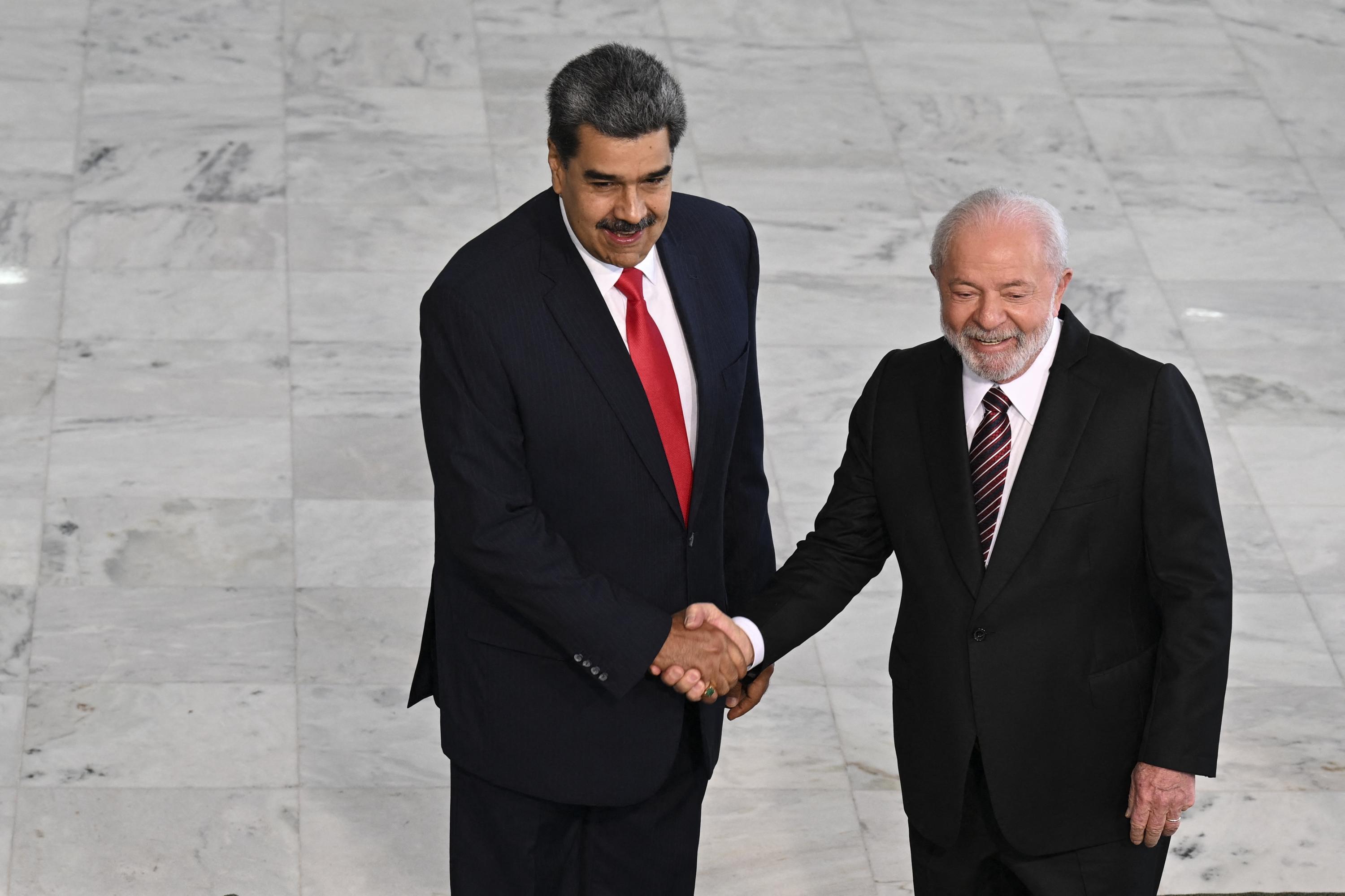 Venezuela : Lula suggère à Maduro d'organiser de nouvelles élections