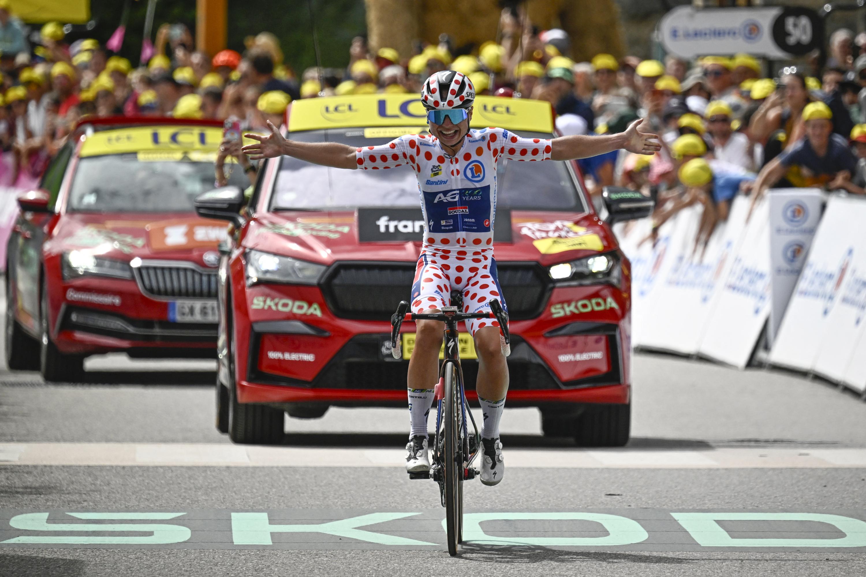 Tour de France (F) : la Belge Ghekiere remporte la 7e étape, Niewiadoma reste en jaune