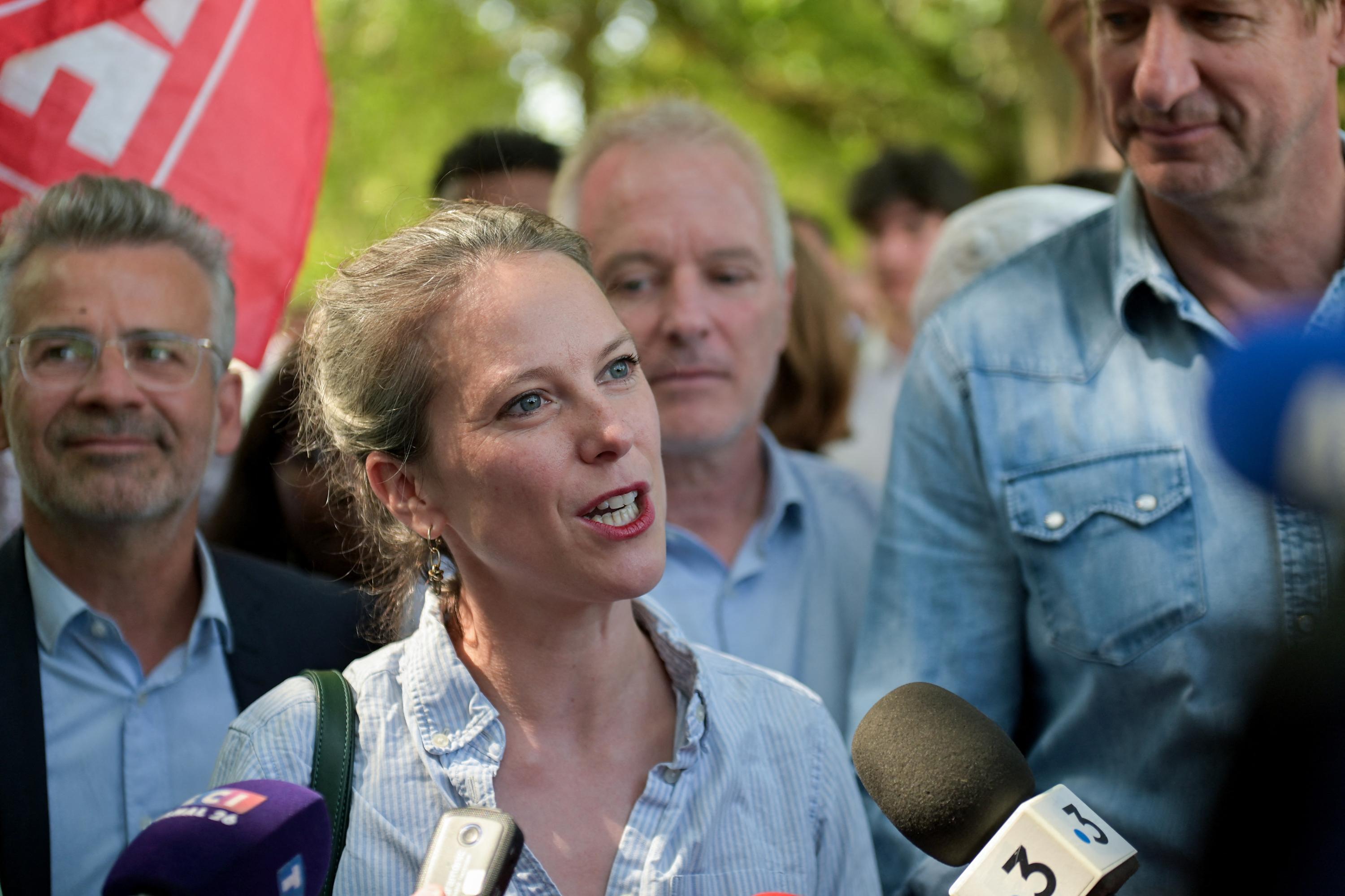 Gouvernement: le Nouveau front populaire dénonce «l'inaction grave et délétère» de Macron