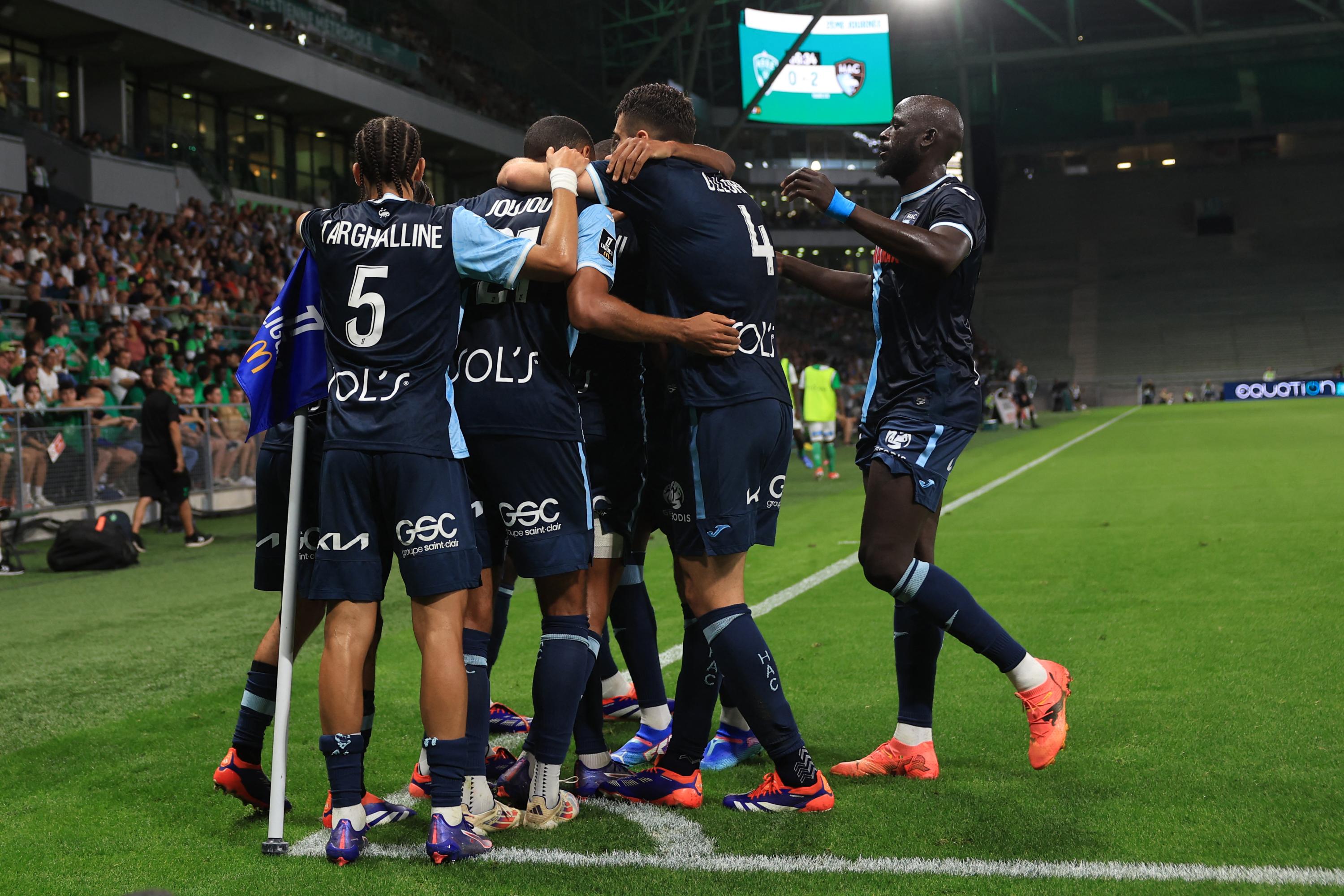 Ligue 1 : Le Havre s’impose à Saint-Etienne et gâche le retour du Chaudron dans l’élite