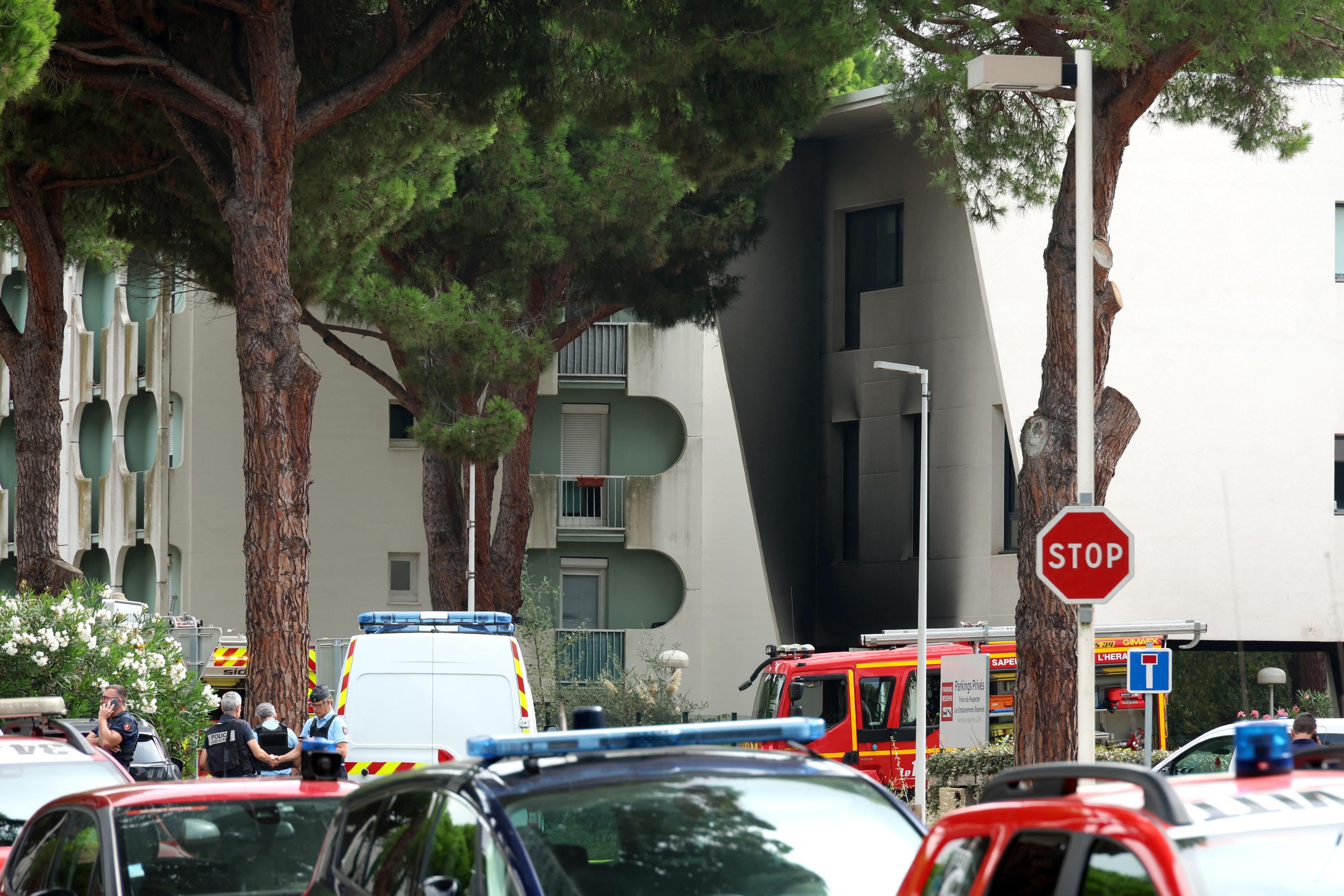 Incendie devant la synagogue de La Grande Motte: Darmanin évoque un acte «criminel»