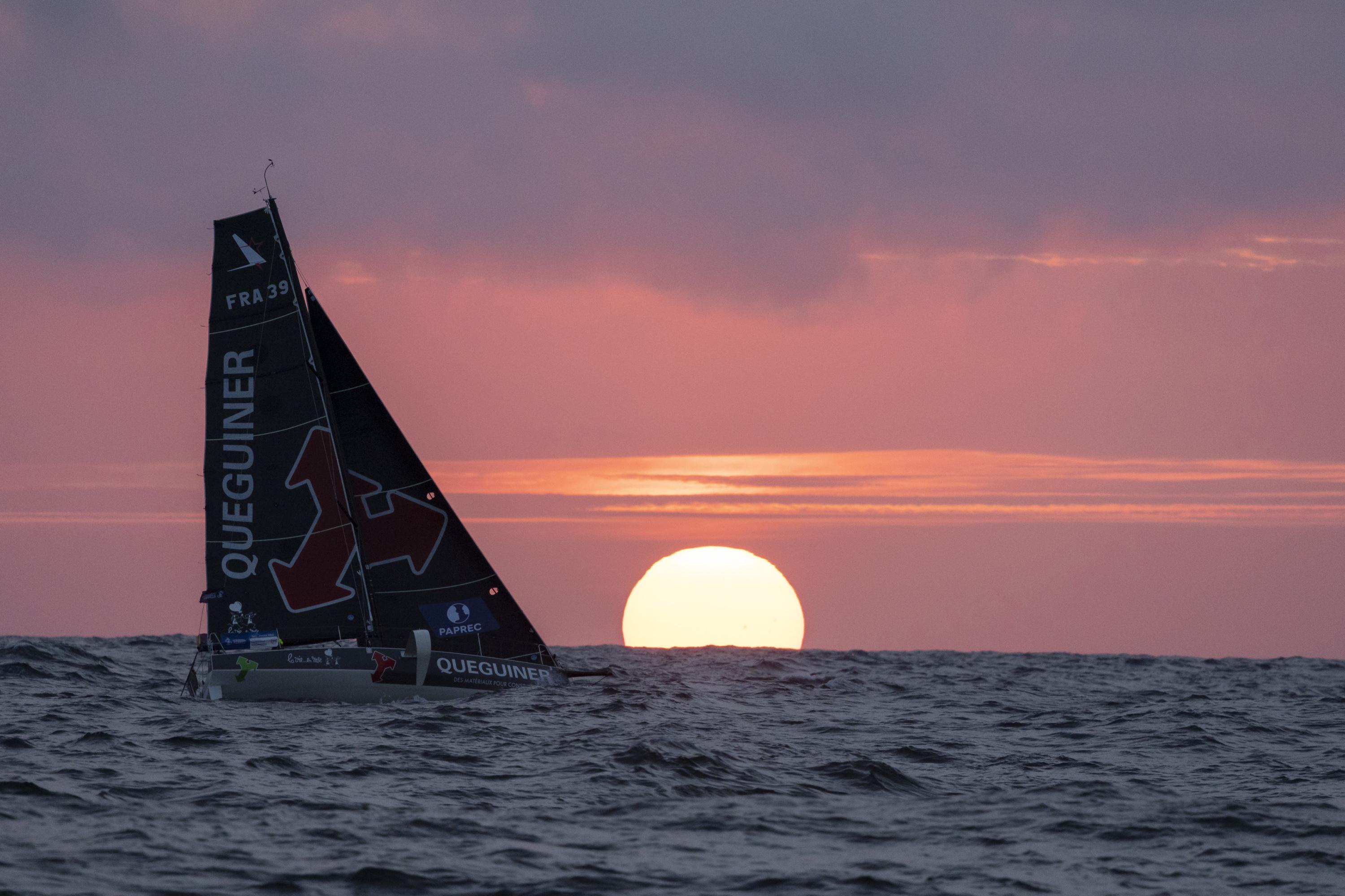 Solitaire du Figaro Paprec : Wolf Rock salué, la flotte plonge vers le golfe de Gascogne