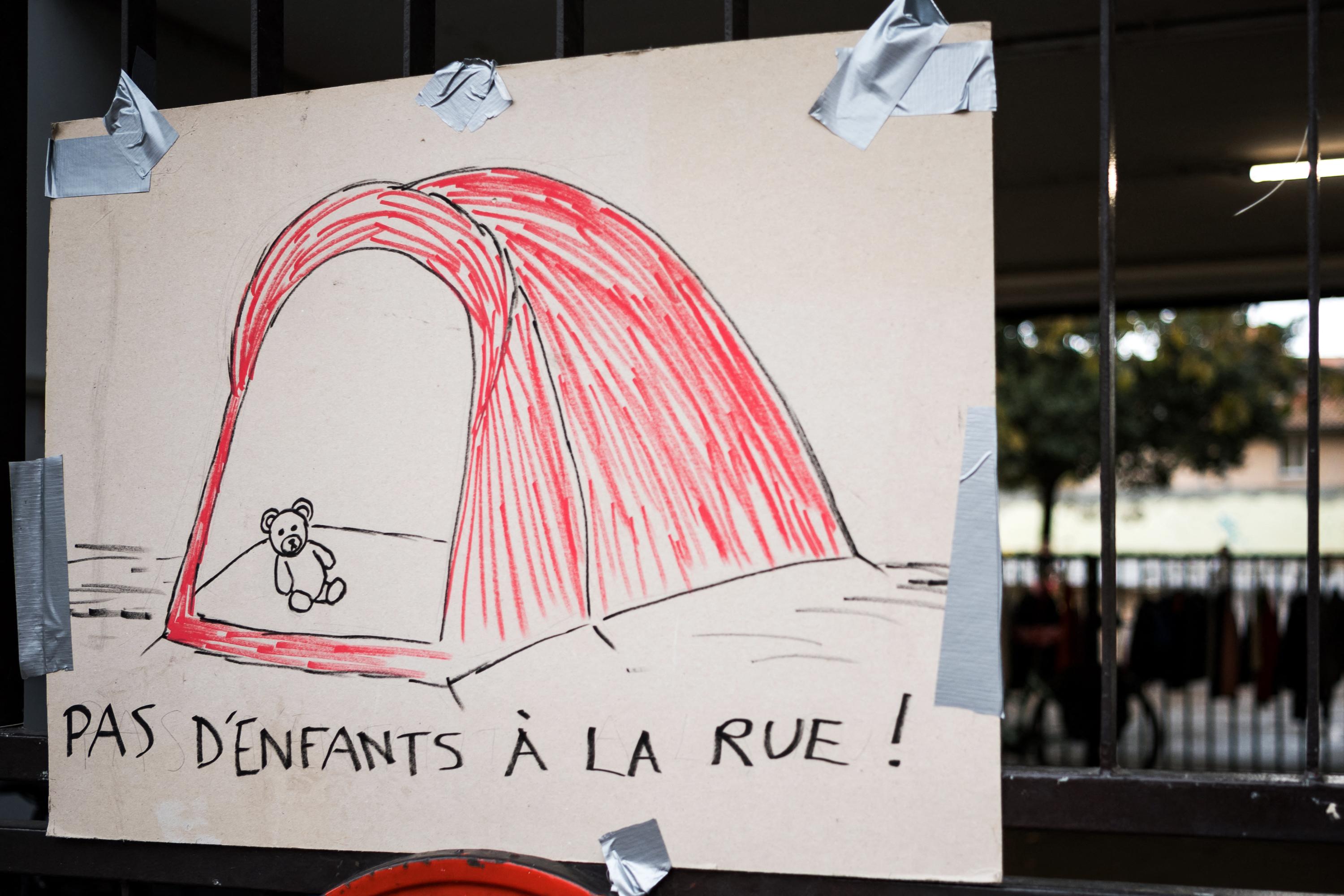 Pauvreté : plus de 2000 enfants à la rue en France, une situation «inadmissible», juge l'Unicef