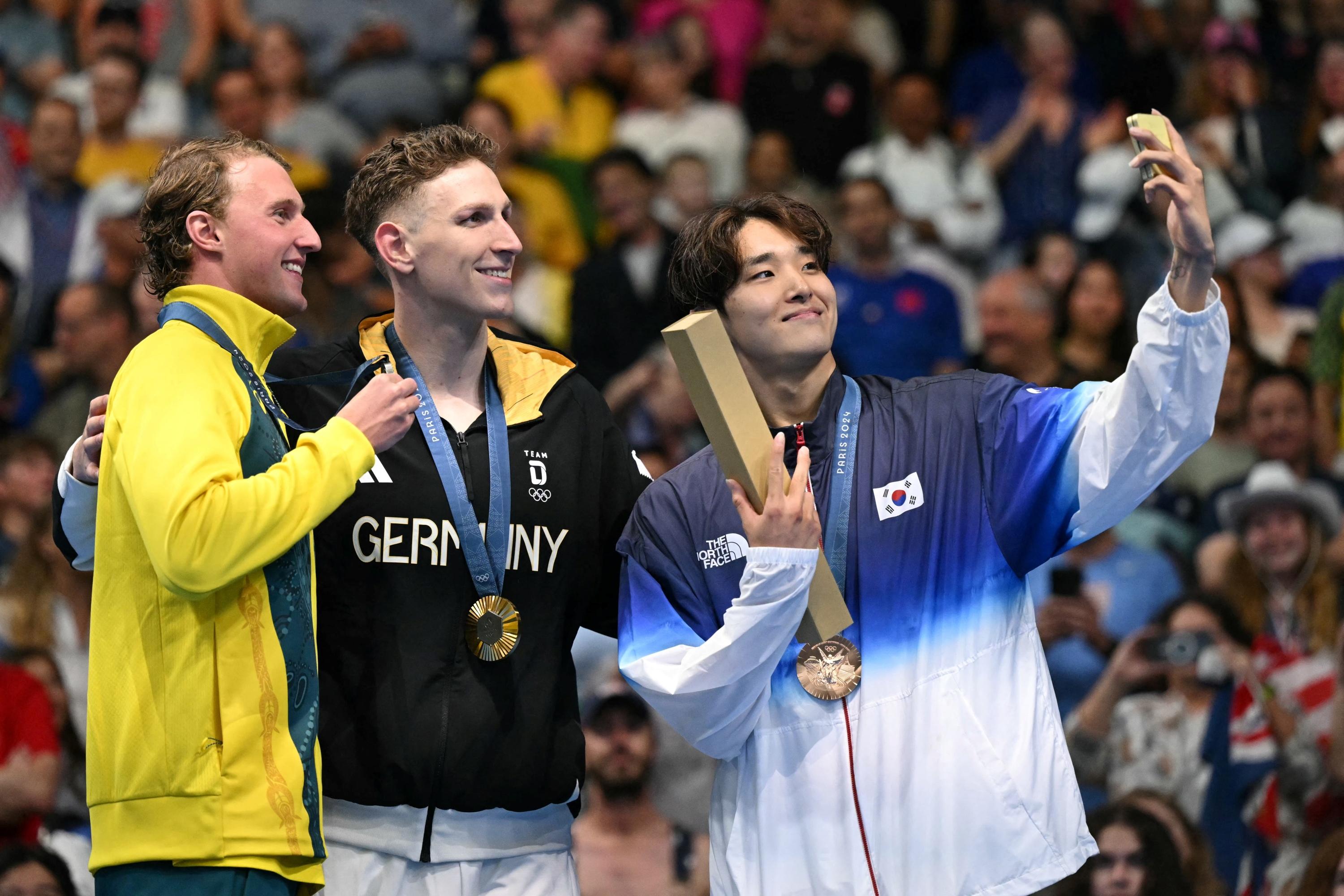 JO Paris 2024 : un entraîneur australien de natation limogé pour avoir encouragé un adversaire sud-coréen