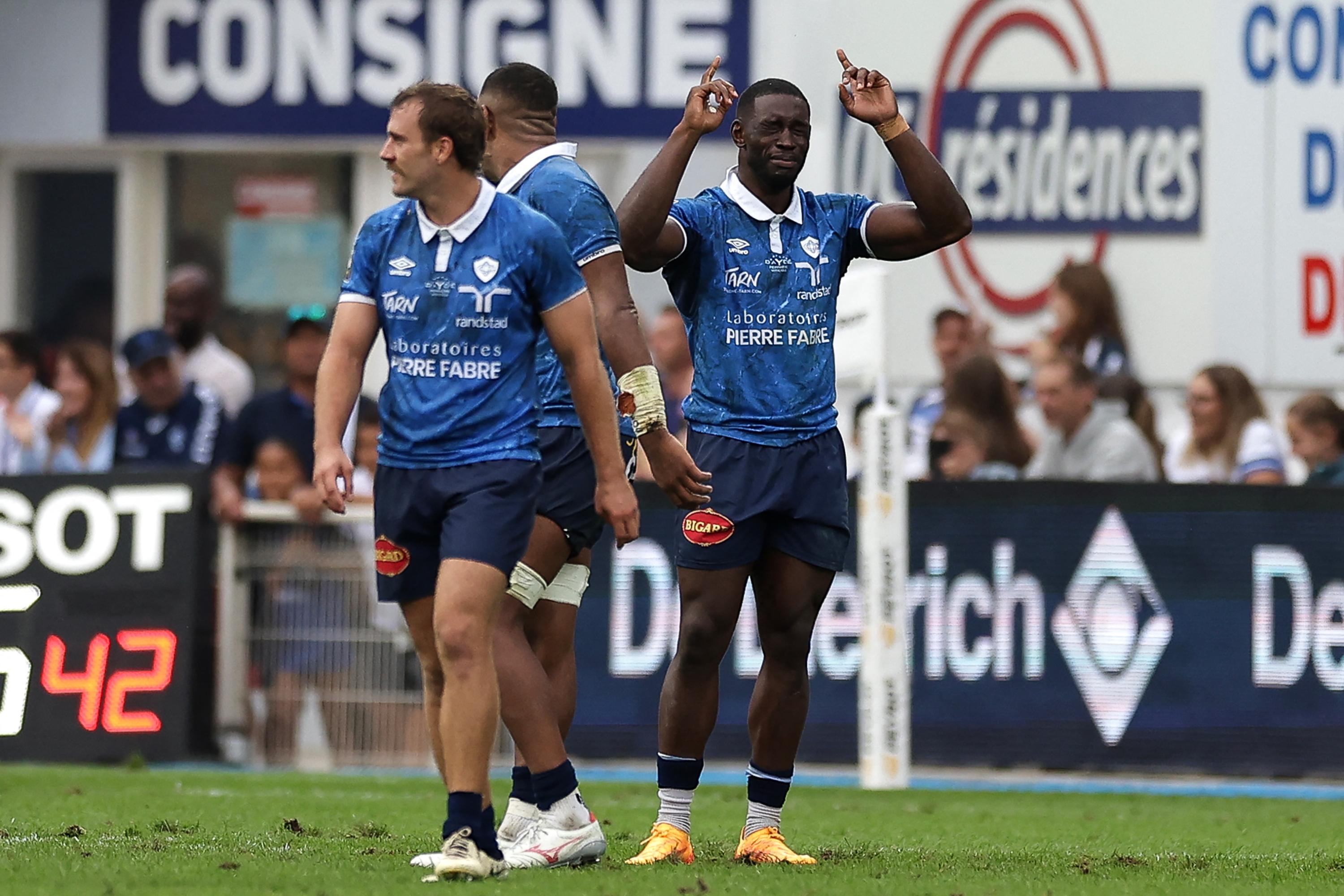 «Je dédie cette victoire à ma grand-mère décédée» : les confidences touchantes de Christian Ambadiang, héros face au Racing 92