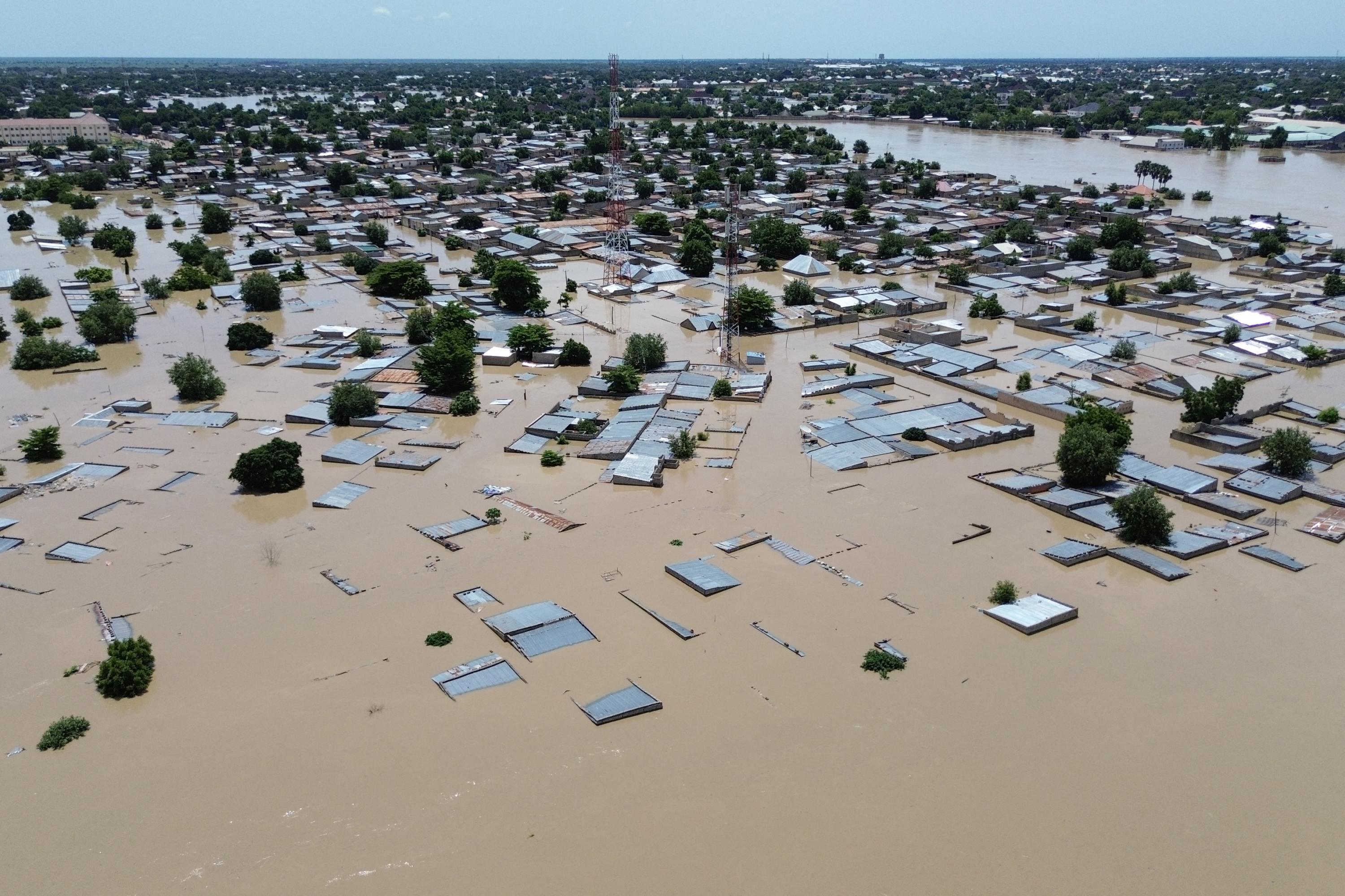 Inondations au Nigeria : un barrage cède, une ville du nord-est sous les eaux