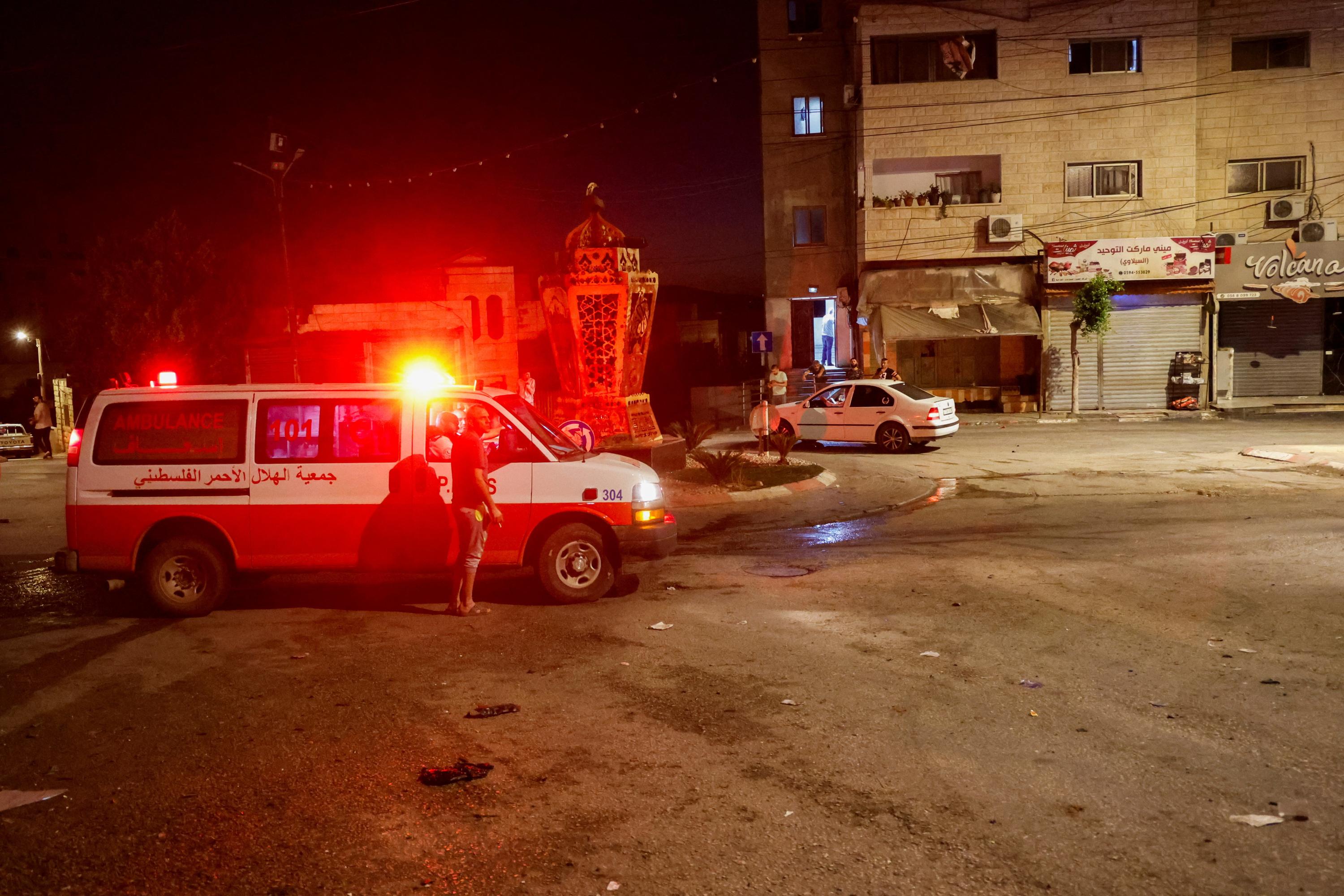 Guerre Israël-Hamas : cinq morts dans des frappes israéliennes en Cisjordanie, selon le Croissant Rouge