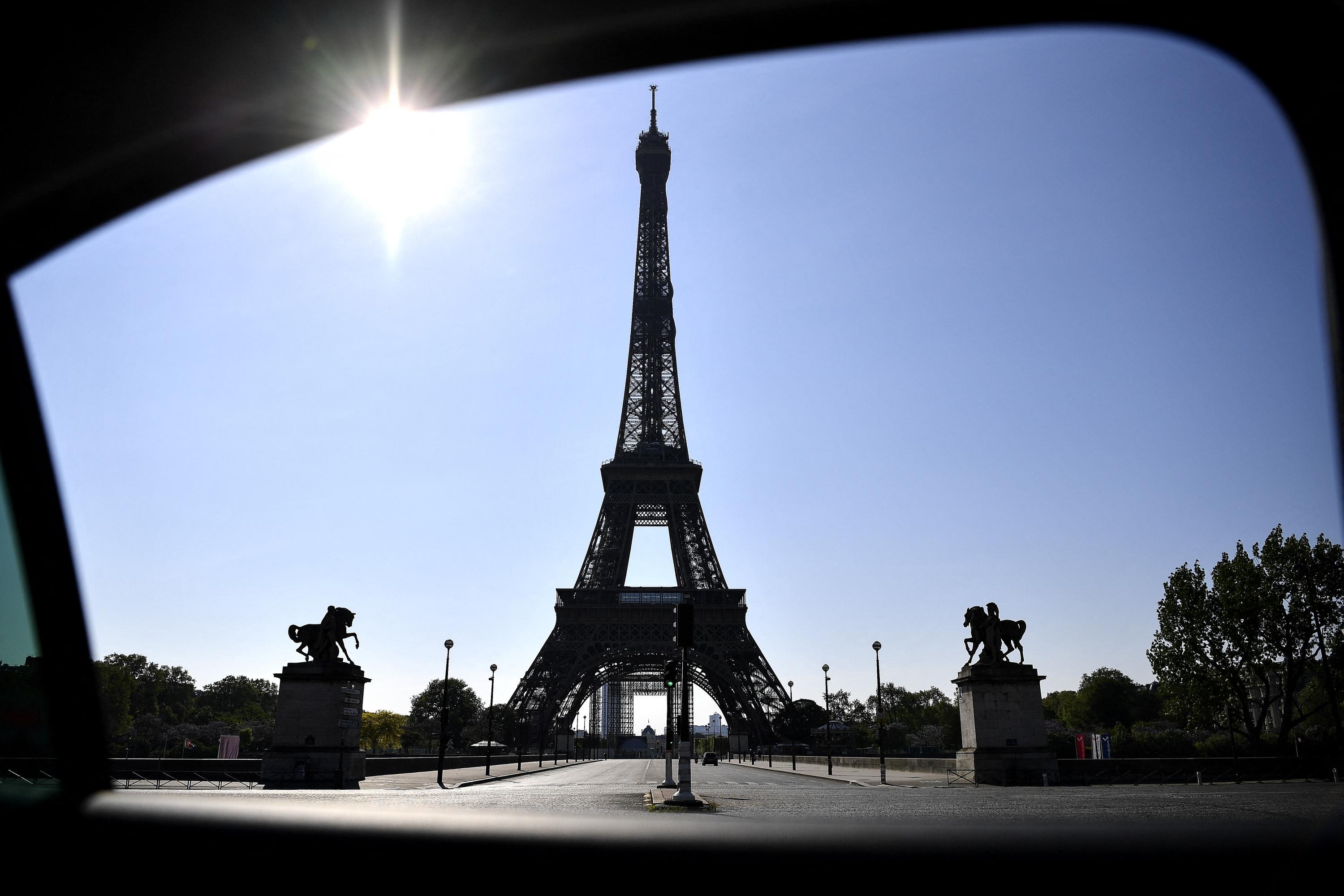 Paris : piétonnisé depuis les JO, le pont d'Iéna définitivement fermé à la circulation