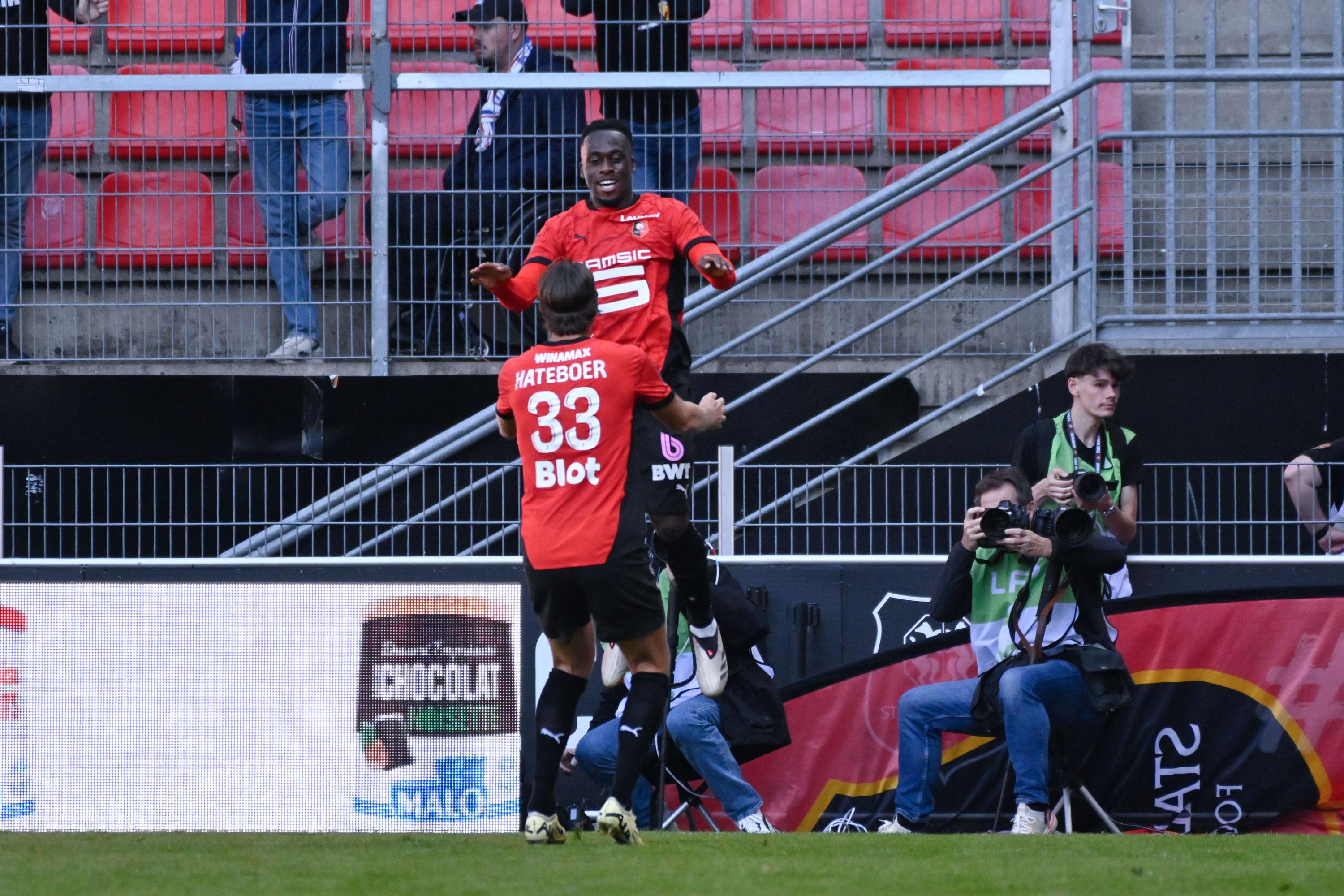 EN DIRECT - Ligue 1 : Rennes ouvre la marque sur pénalty face à Lens