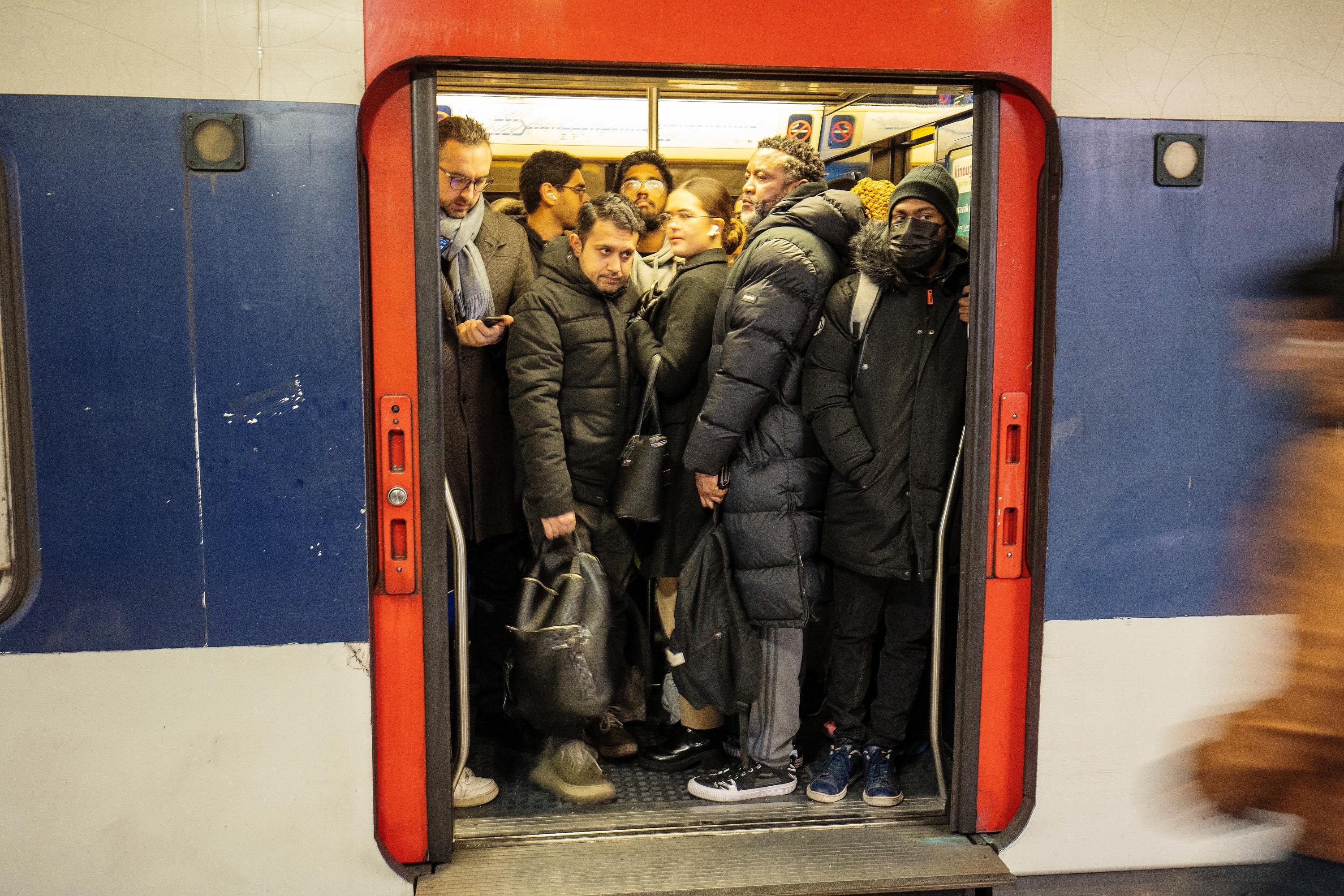 Grève des conducteurs du RER B : un train sur trois annulé ce mardi