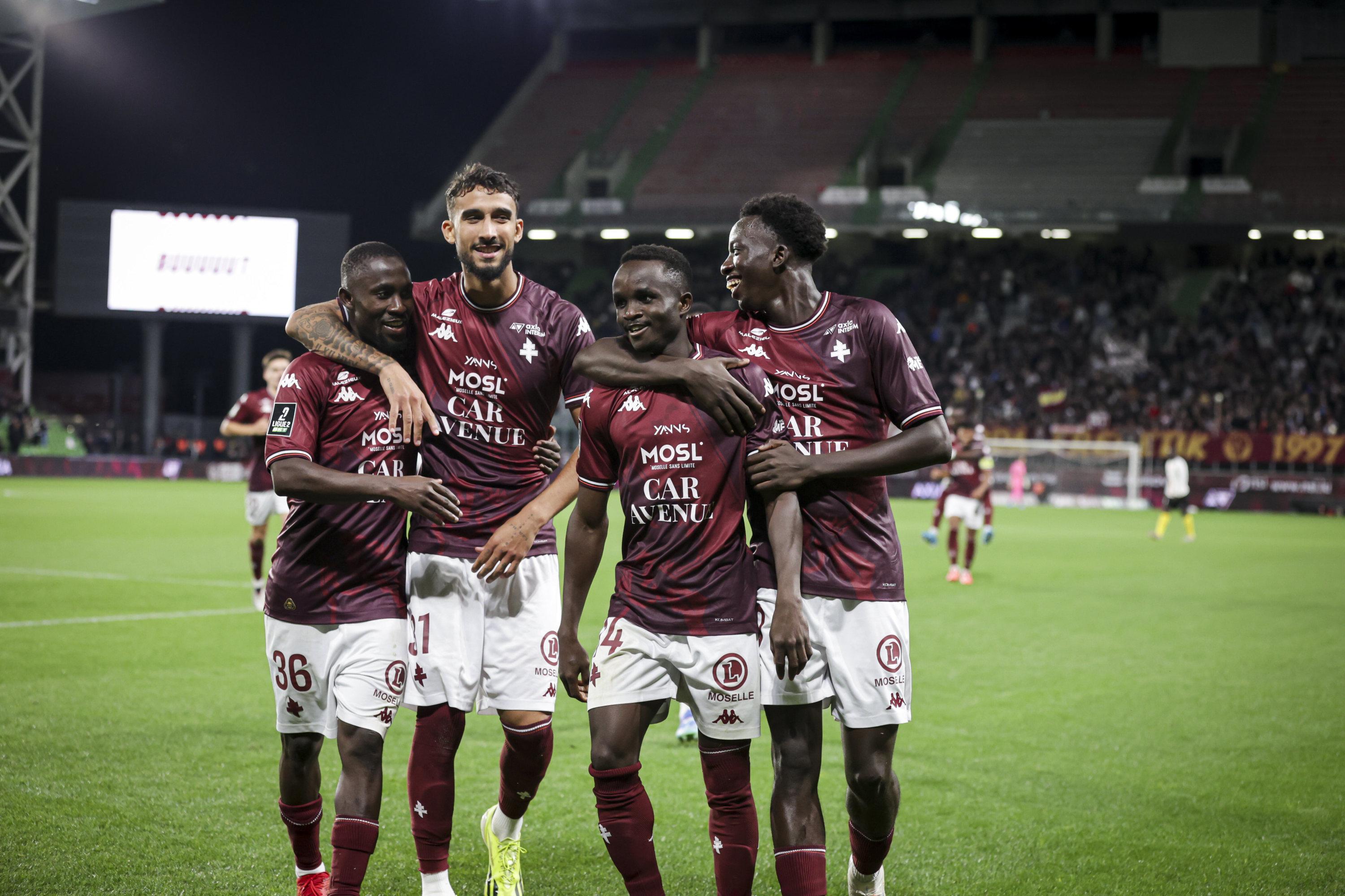 Ligue 2: Metz cartonne Martigues et prend la tête, le choc pour le Paris FC