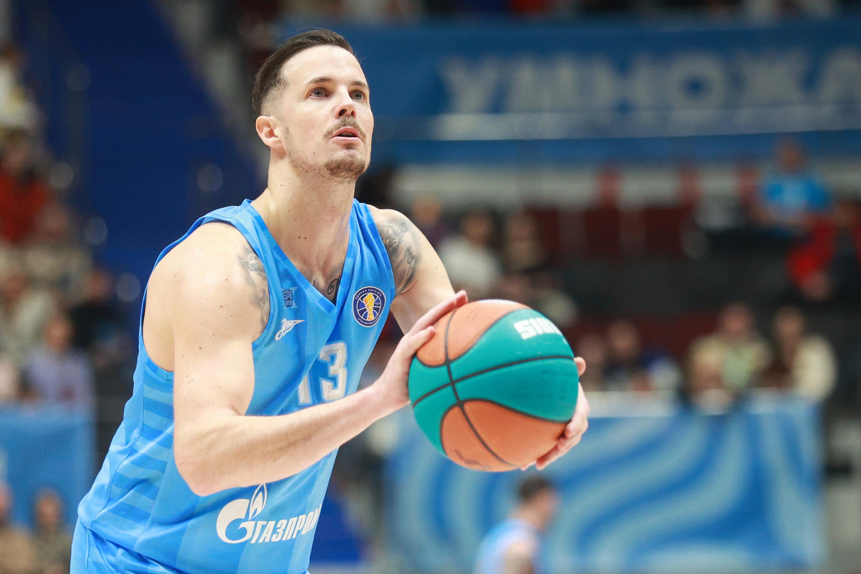 Basket : Heurtel en Chine et donc de retour en Bleu ? La réponse de Siutat et Fauthoux