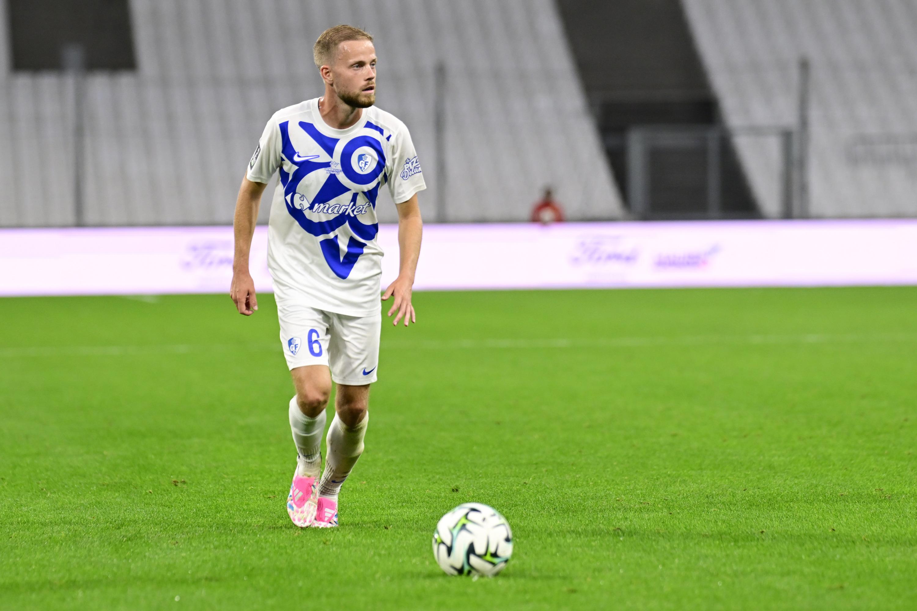 Ligue 2: Grenoble bat Clermont et prend la tête devant Lorient, Bastia accroché