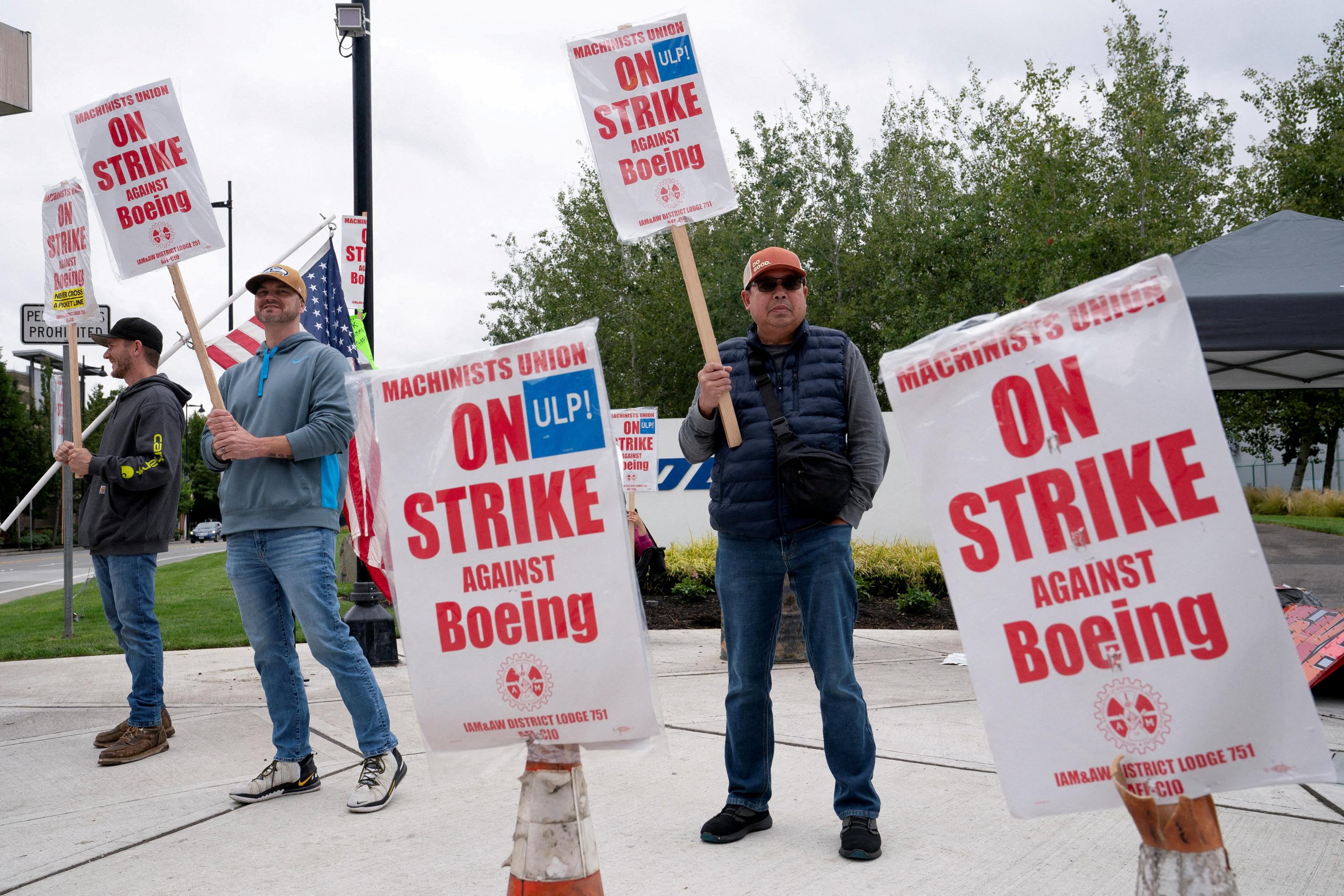 Boeing suspend les négociations avec les machinistes, la grève continue