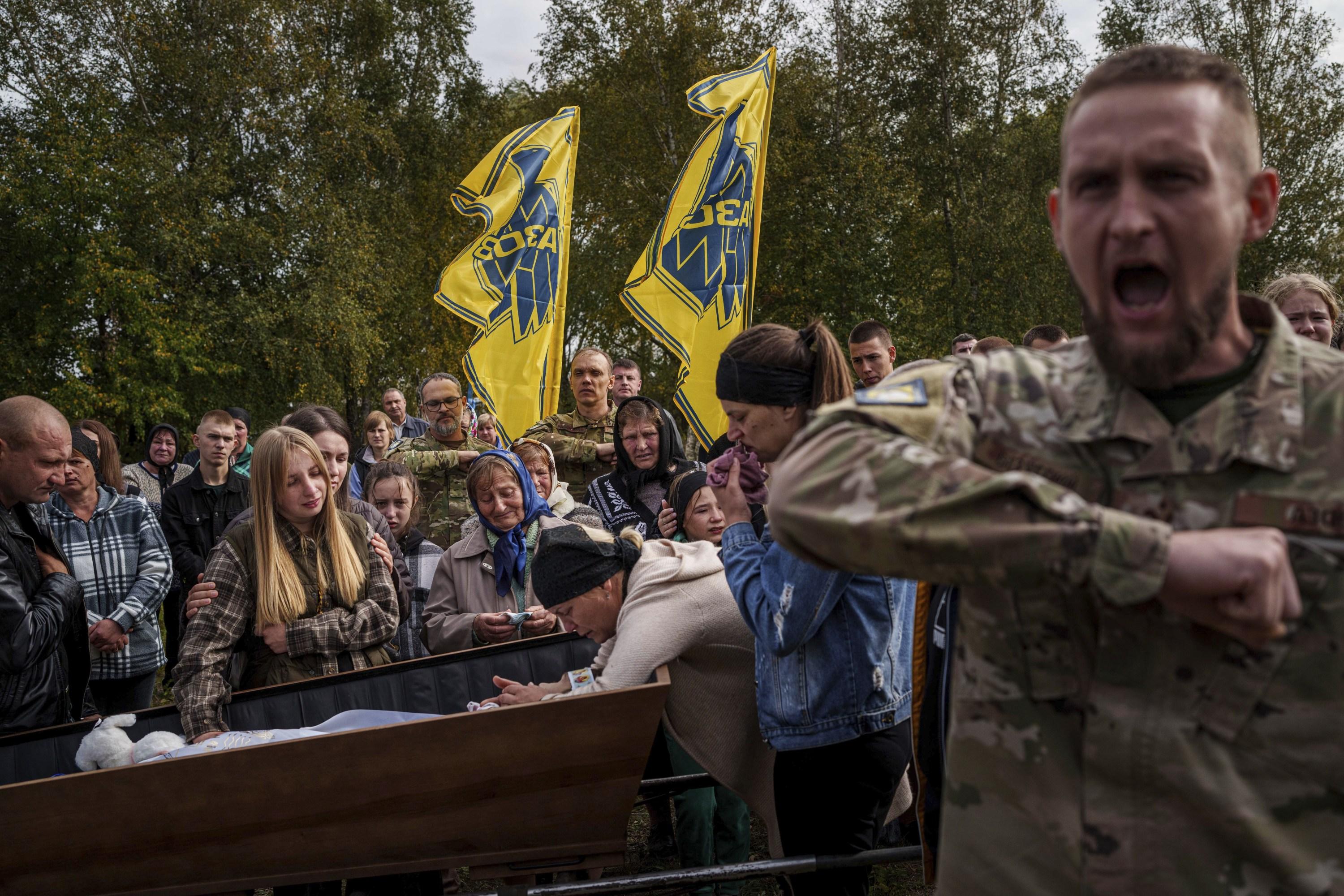 En Ukraine, l’armée recule mais veut faire payer cher chaque mètre carré de terrain perdu