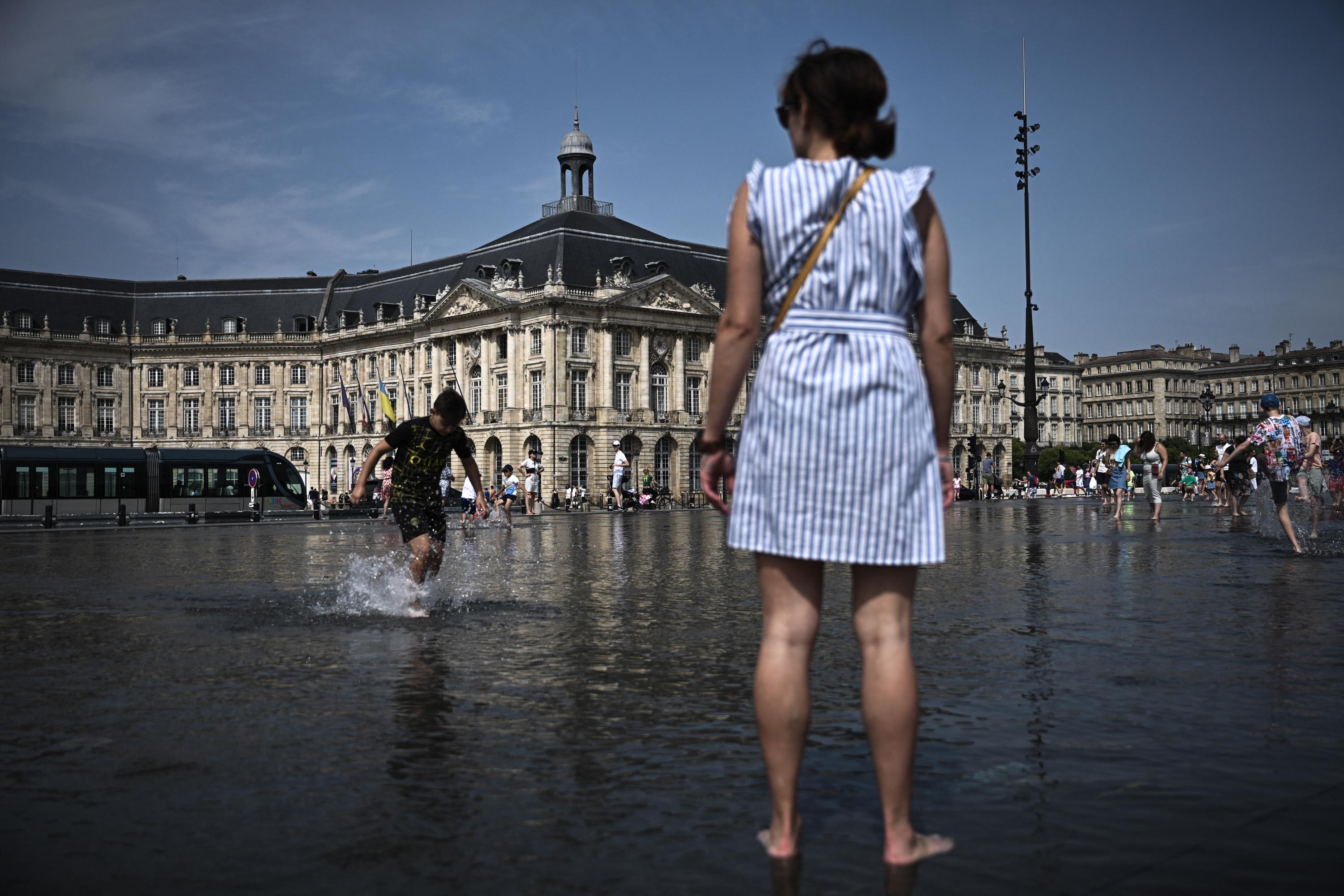 Lisier sur le miroir d’eau à Bordeaux : la Coordination rurale refuse une audition de police et menace de «bloquer» la ville