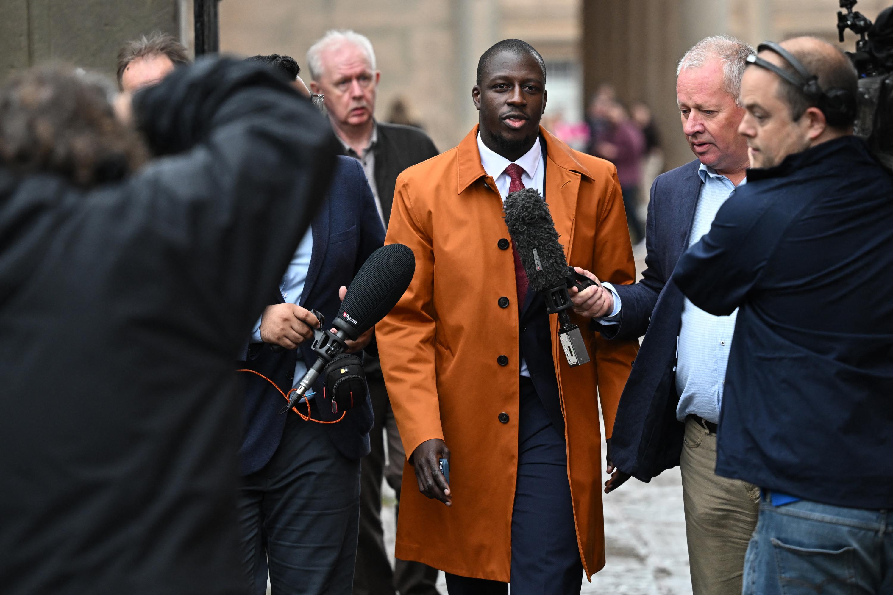 Premier League : «Je ne faisais rien de différent de plusieurs joueurs de Manchester City», grince Benjamin Mendy