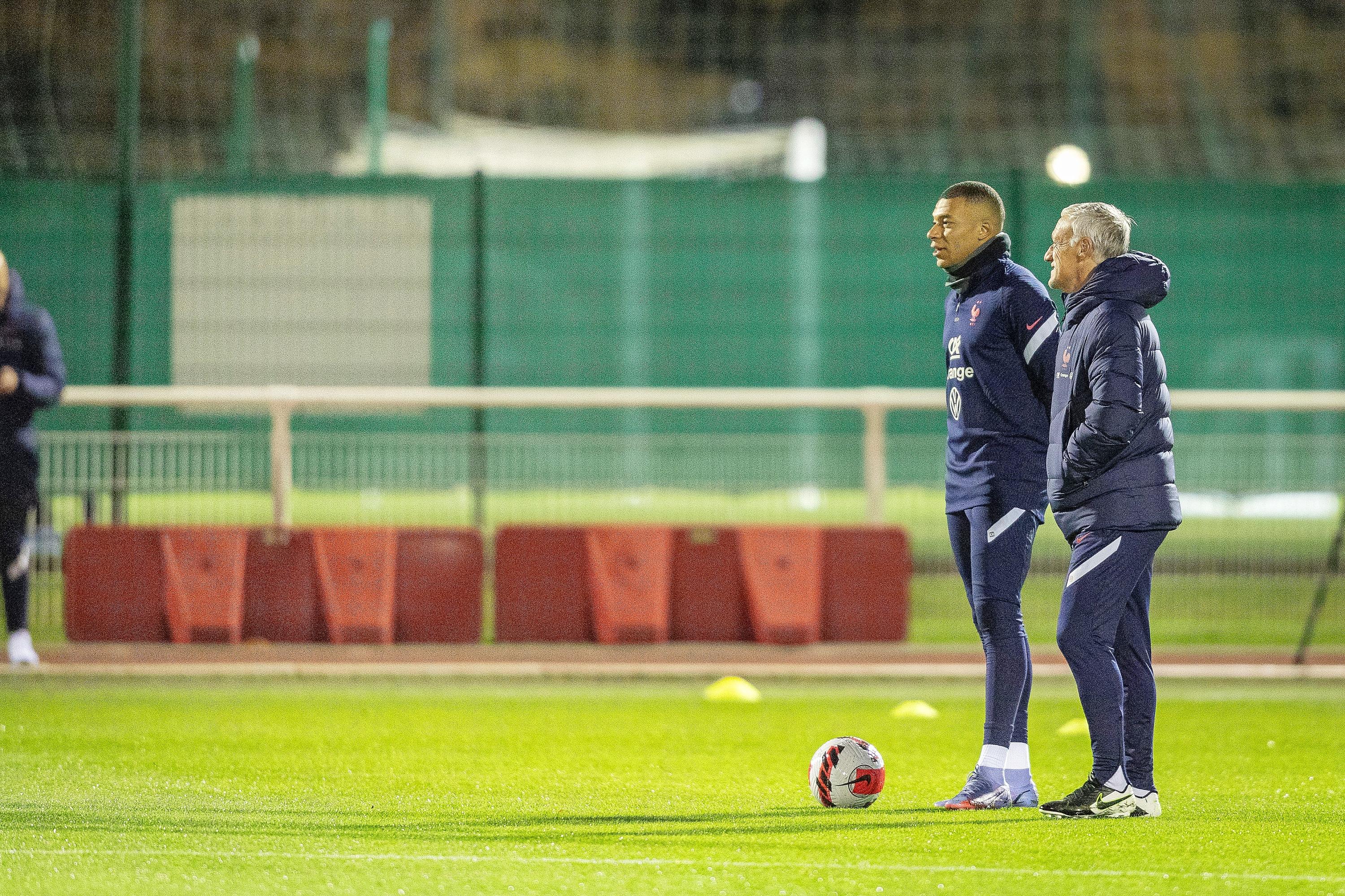 «Info ou infox ? Je ne sais pas» : Deschamps très mesuré sur l'affaire Mbappé