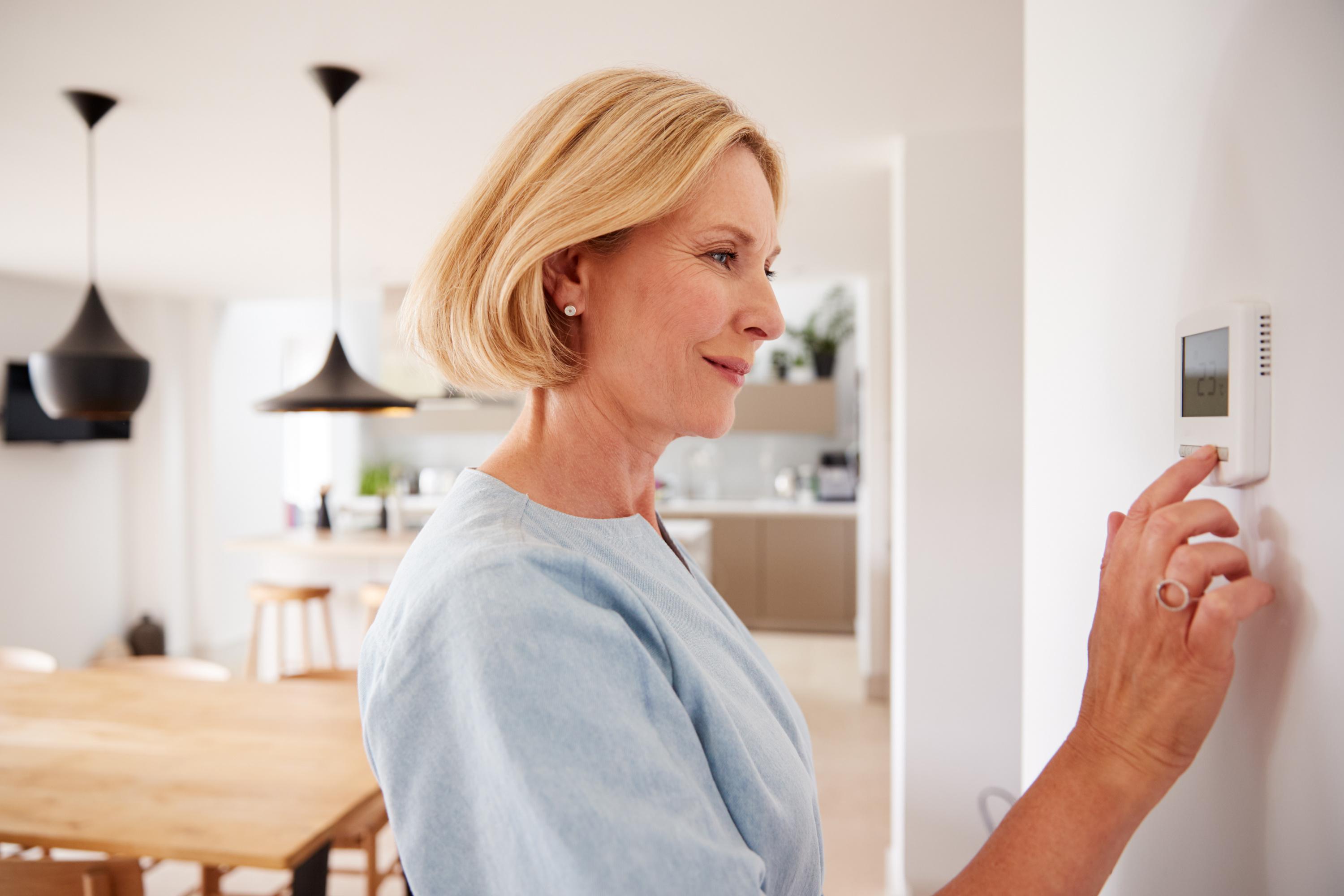 Chauffage à 19°C, installation de thermostats programmables... Le gouvernement en campagne pour la sobriété énergétique