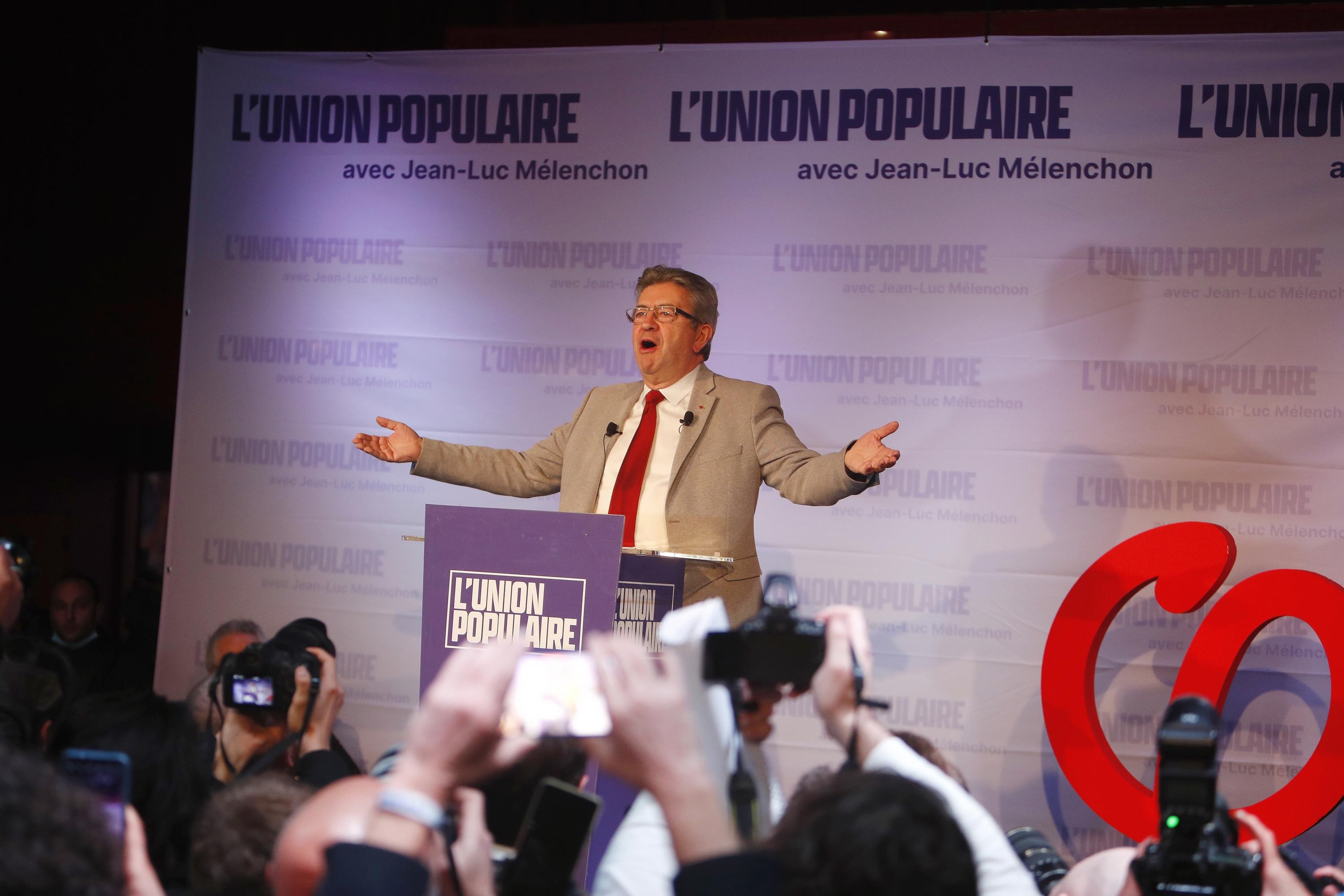 Réforme des retraites: pour Jean-Luc Mélenchon, «pas question de donner des brevets de crédibilité» au RN