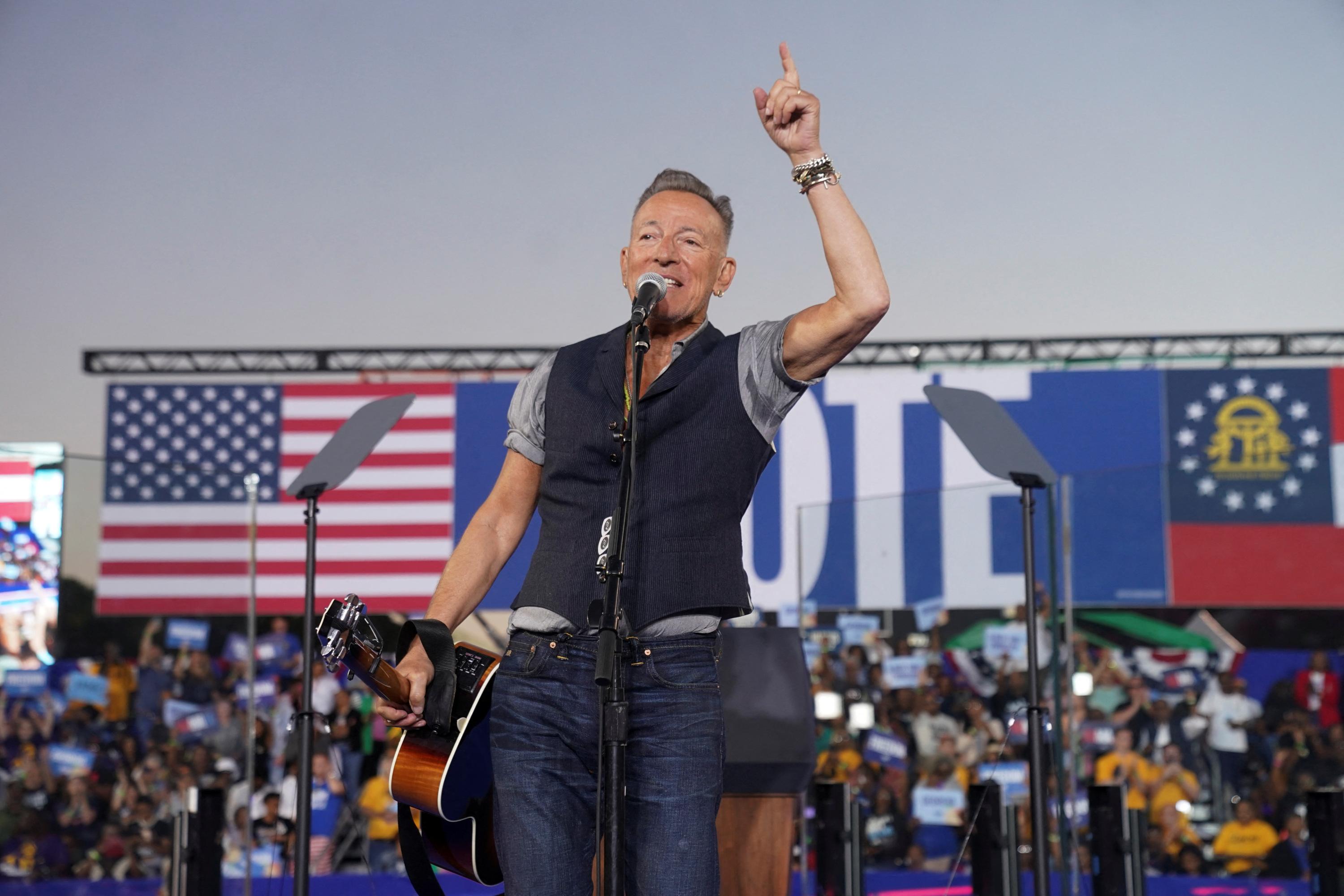 Élection présidentielle américaine : Bruce Springsteen chante pour Harris et attaque Trump, qui veut être un «tyran»