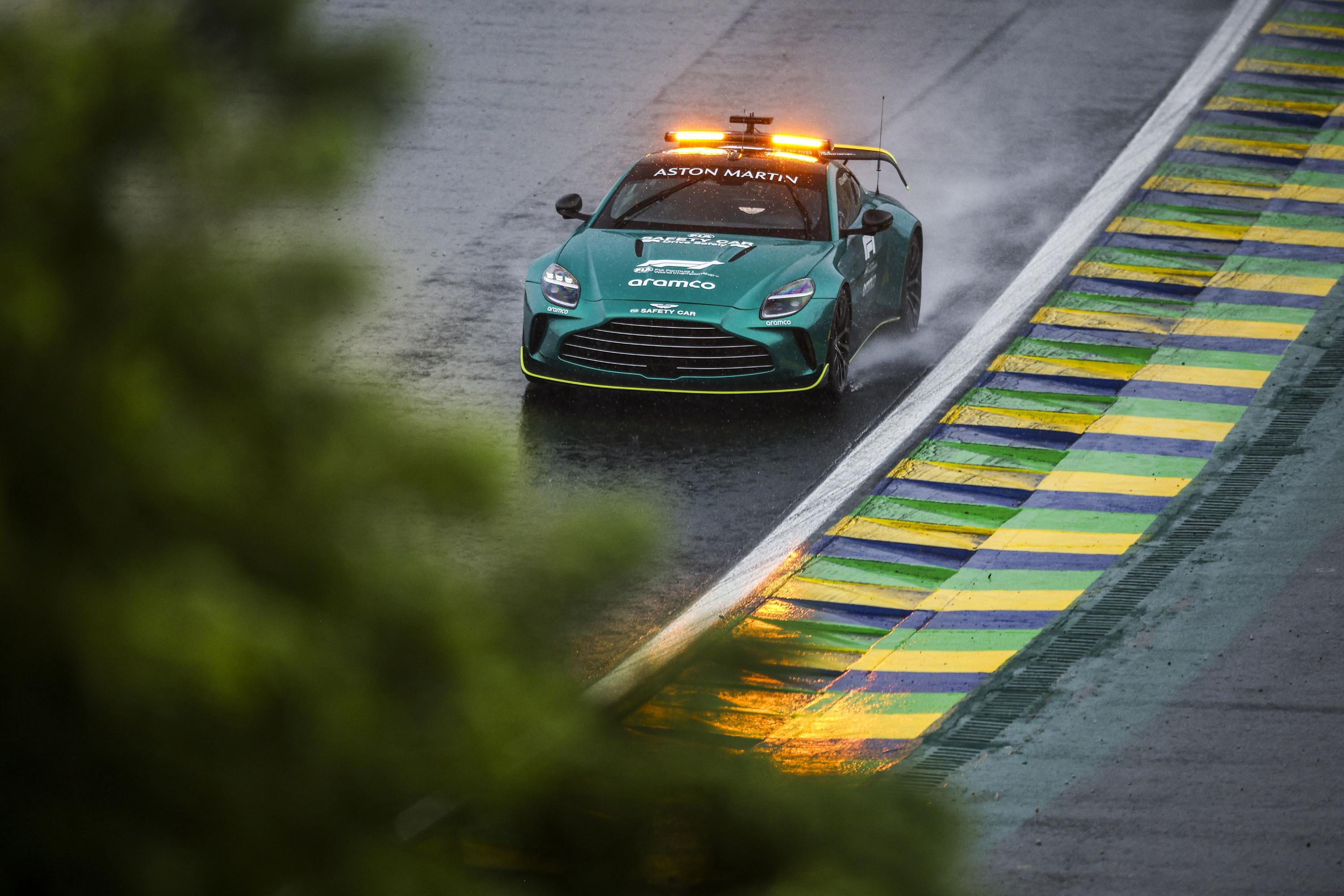 F1 : des trombes d’eau à Interlagos, les qualifications du GP du Brésil reportées à dimanche et la course... avancée