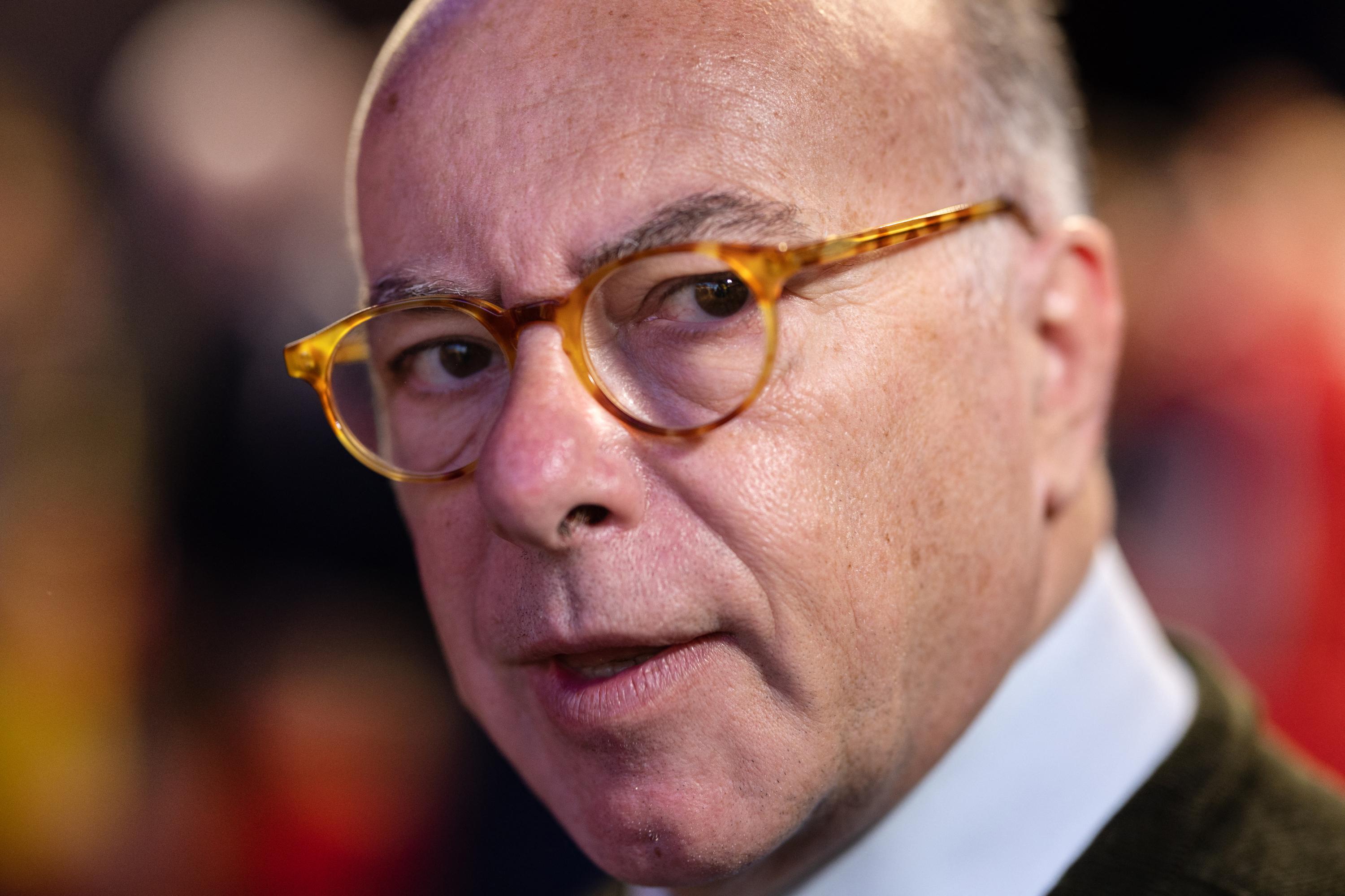 Bernard Cazeneuve veut présenter «un projet pour le pays au début de l'été»