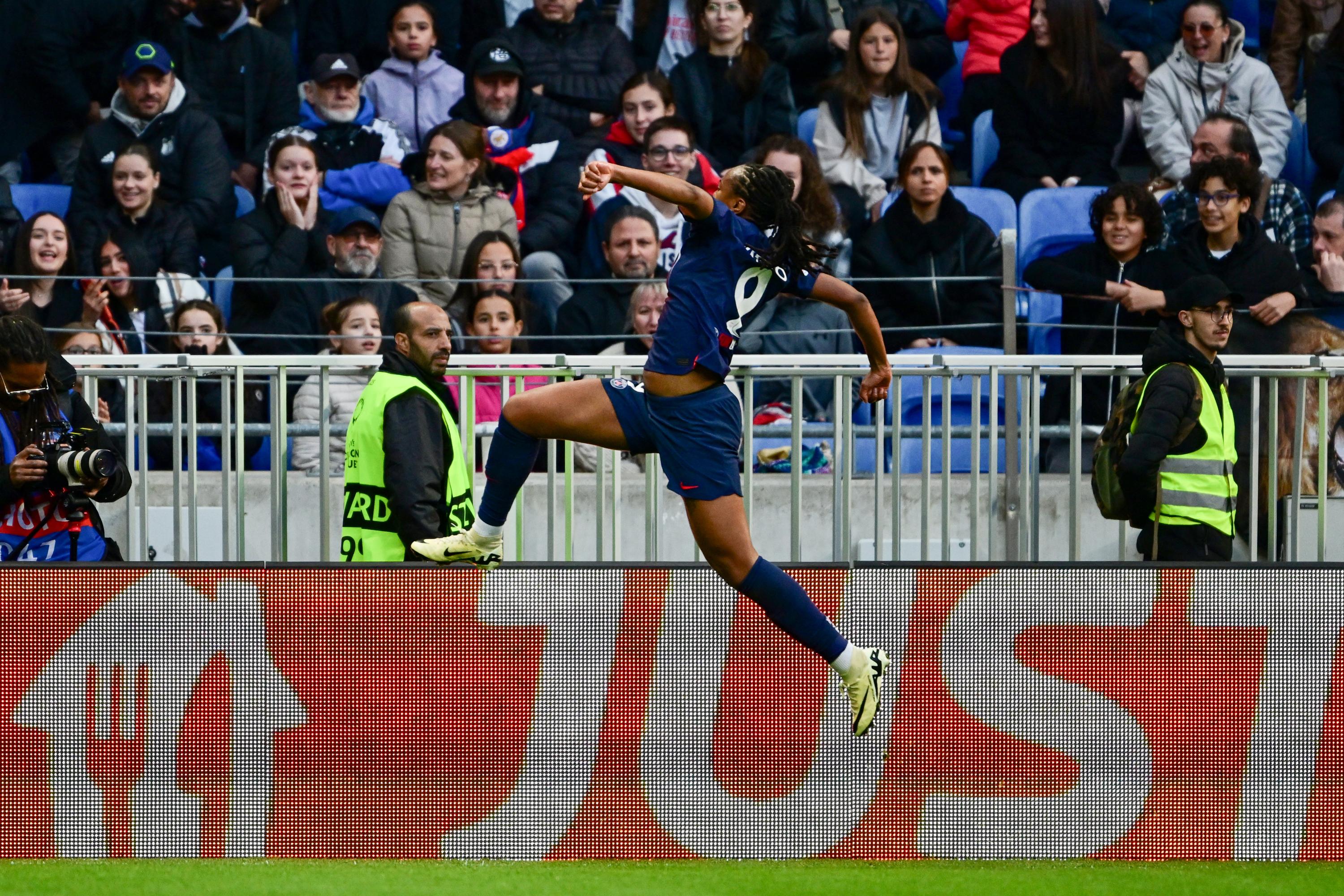 Foot (F) : Marie-Antoinette Katoto évoque une «ambiance pesante» au Paris Saint-Germain