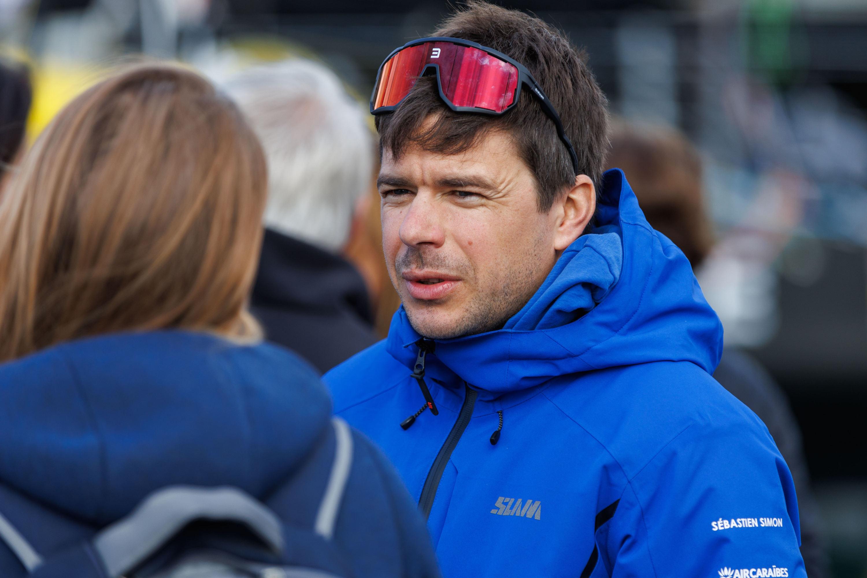 Vendée Globe : «On va faire le dos rond» dans la tempête, dit Sébastien Simon