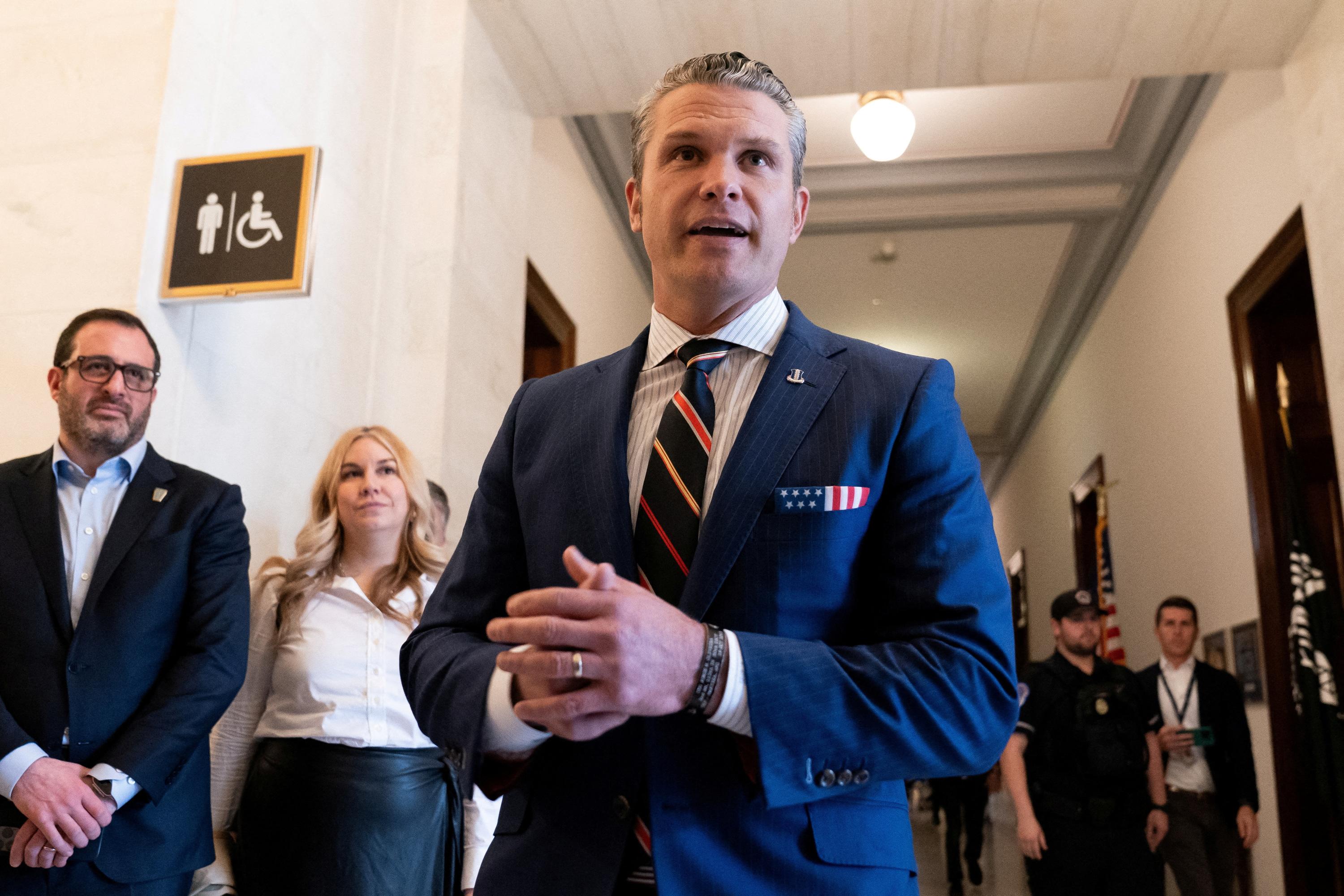 États-Unis : la nomination de Pete Hegseth à la Défense par Trump remise en question